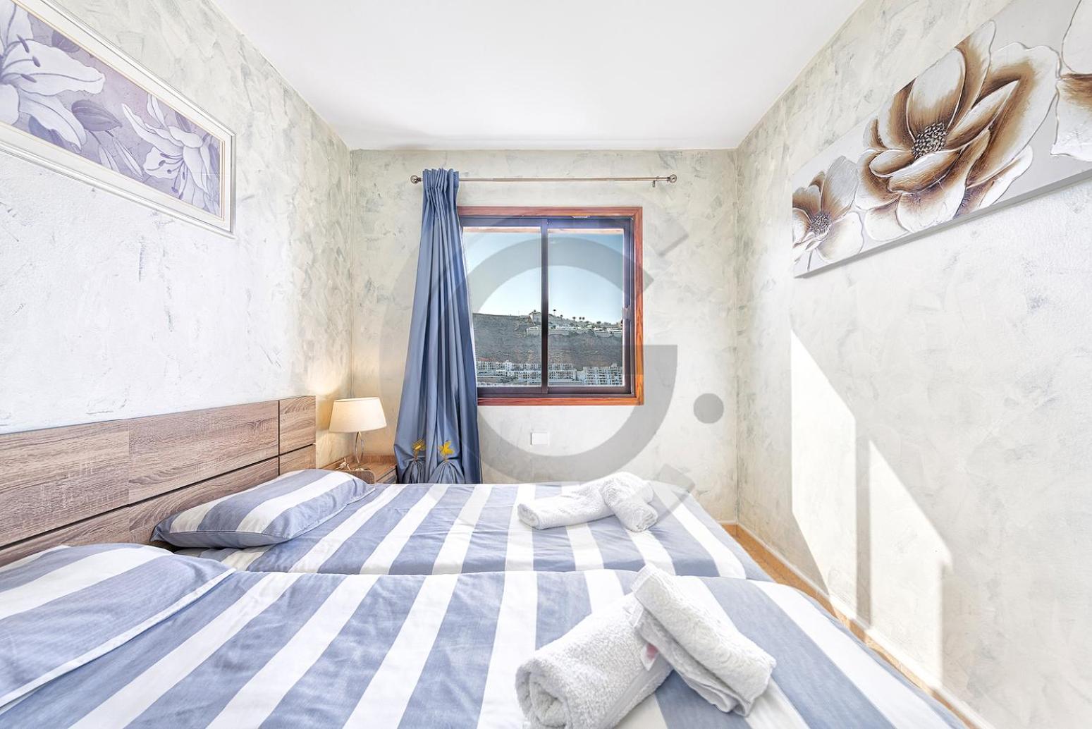 Apartamento de un dormitorio superior con balcón