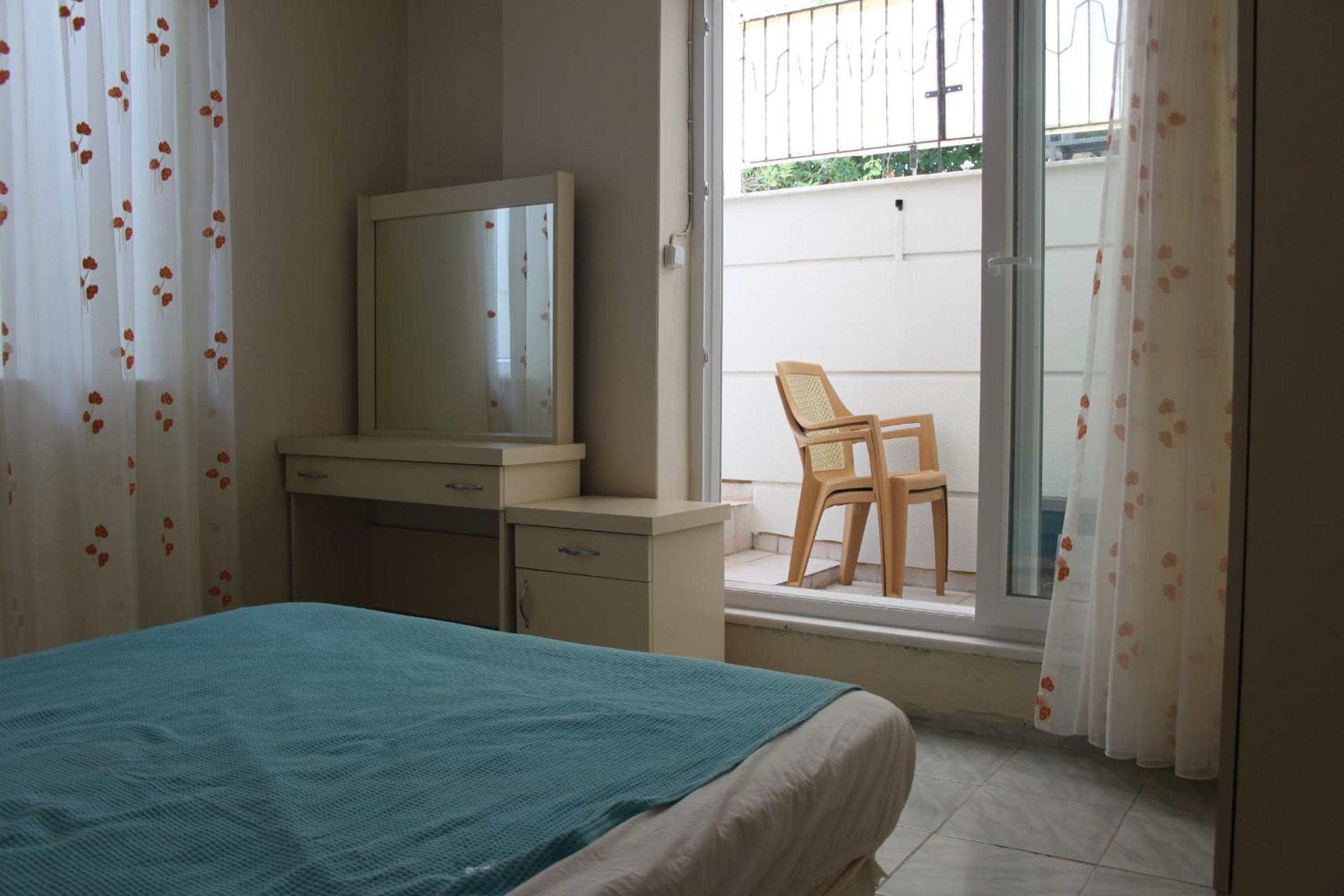 Apartment - Basement (4 Adults) 