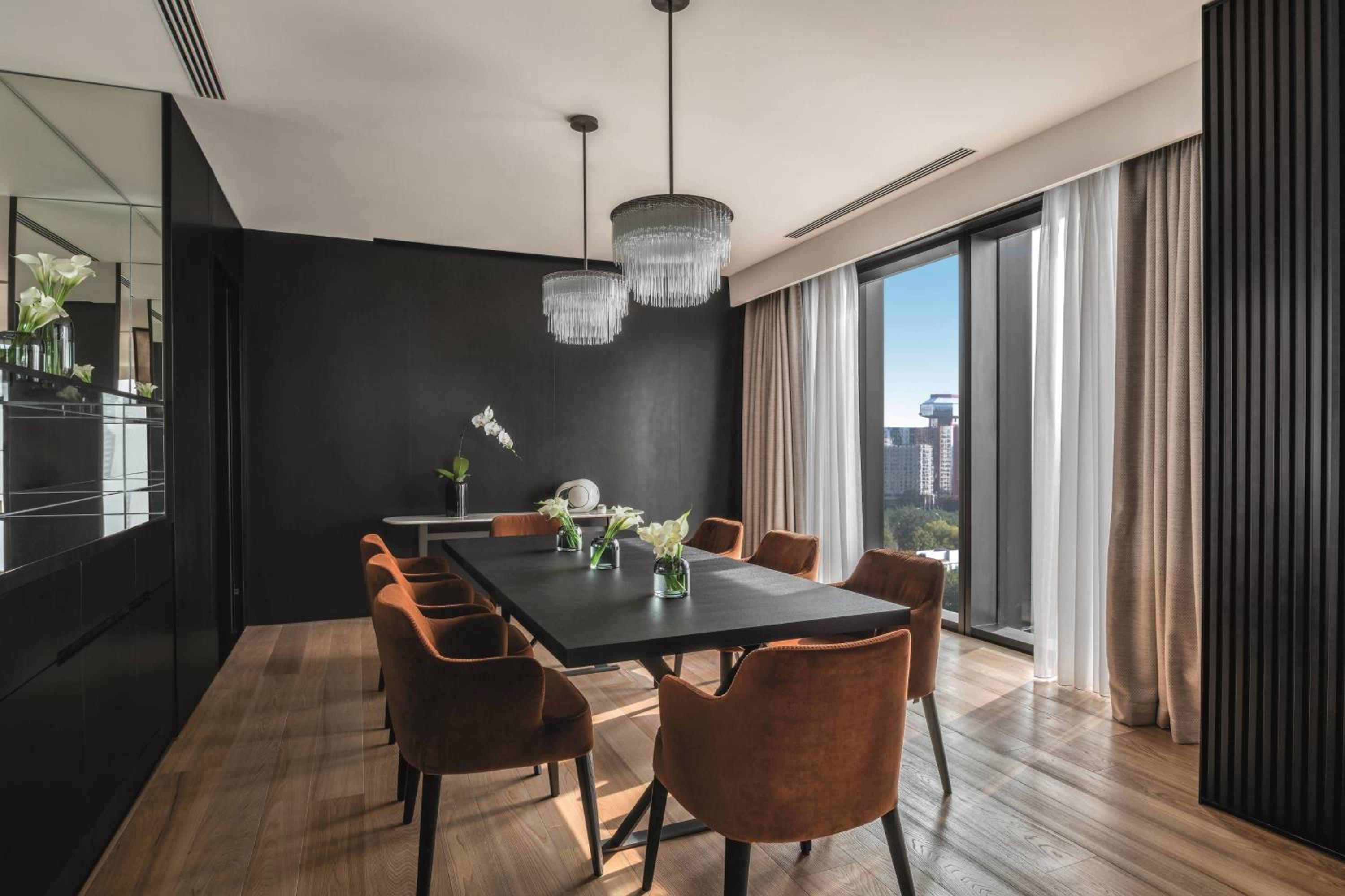 Premium Suite, 1 Bedroom Larger Suite, 1 King, River view photo 2