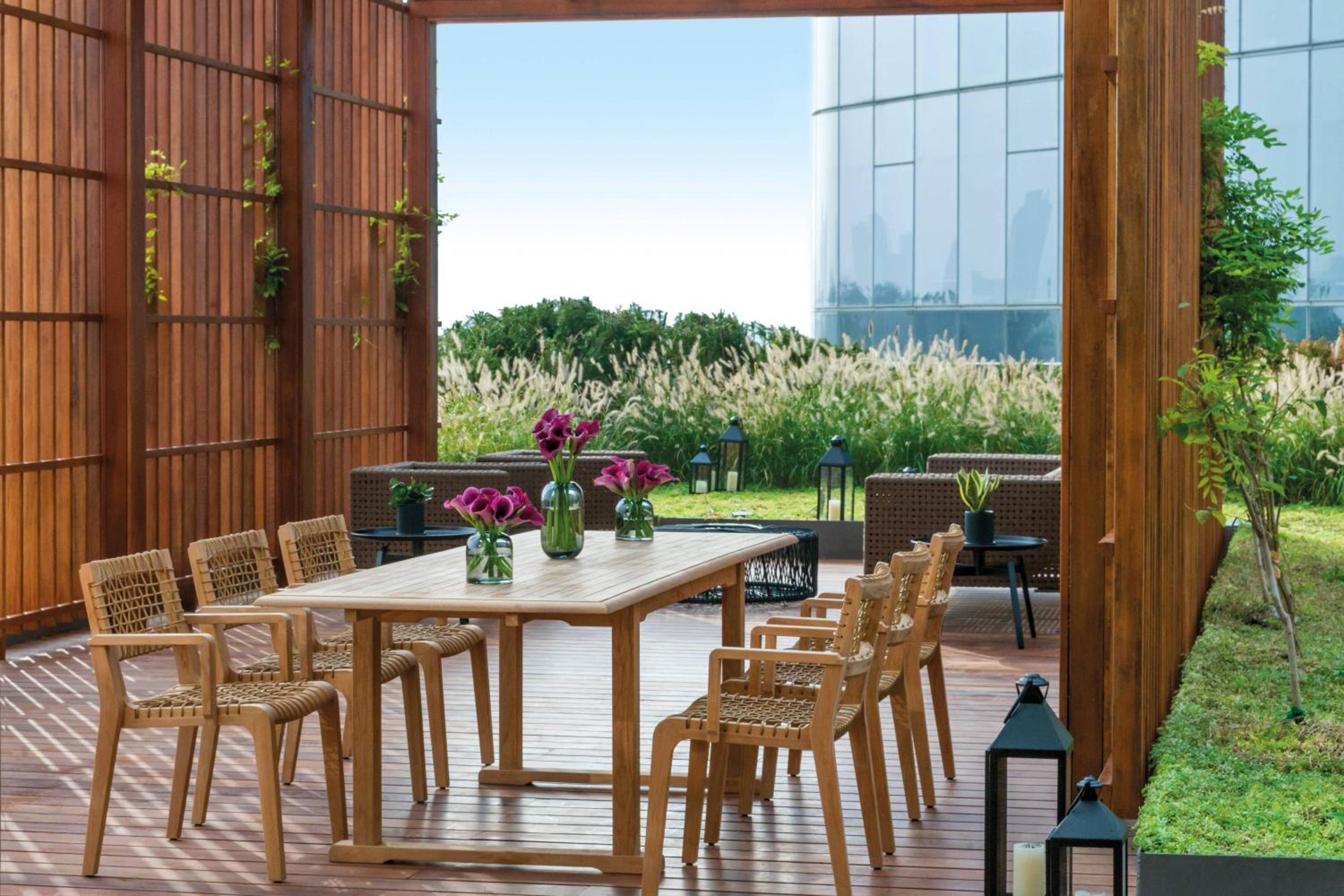 Terrace Suite, 1 Bedroom Larger Suite, 1 King, Liangma River view photo 3