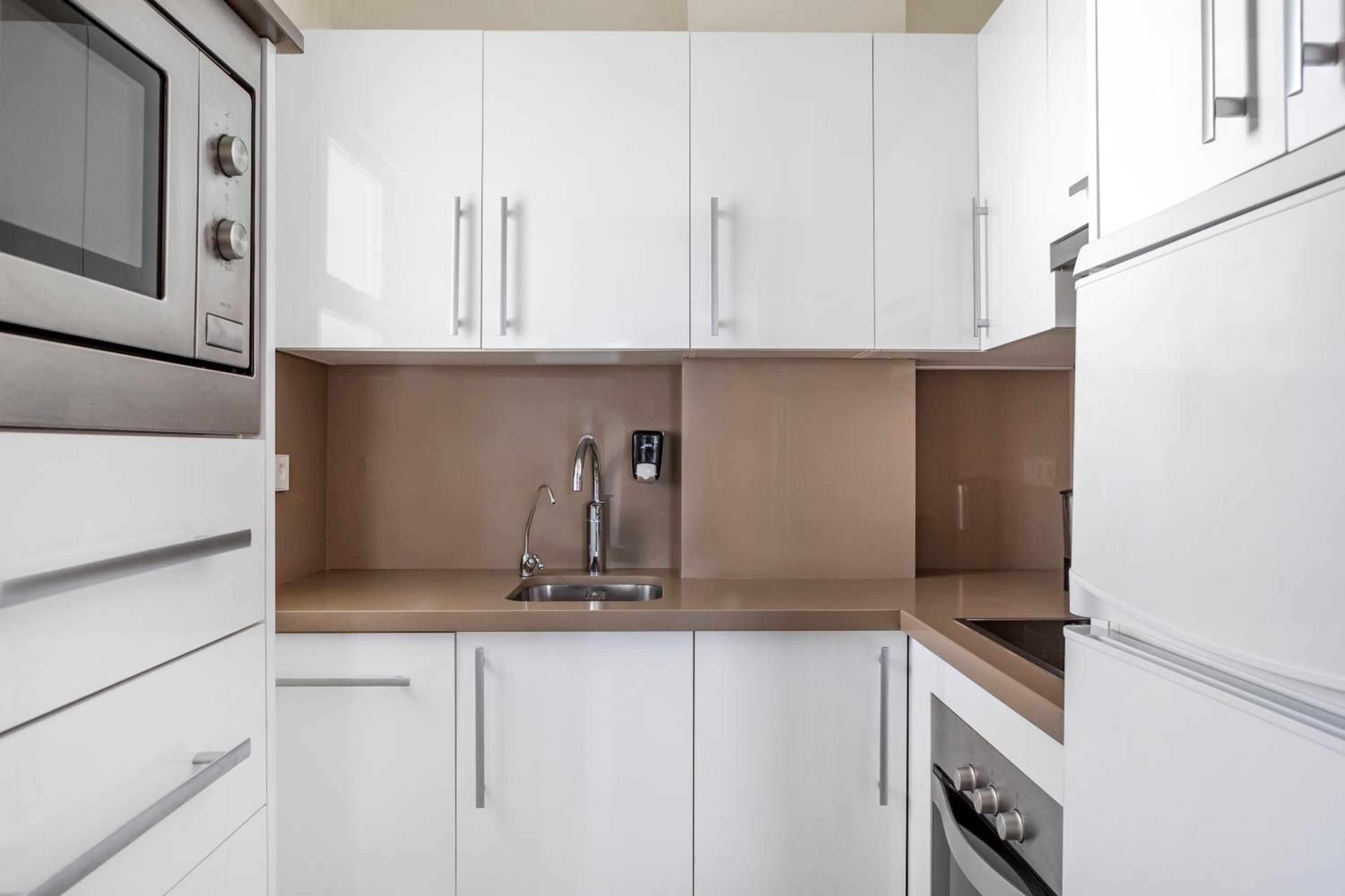 One Bedroom Apartment (Non Smoking) photo 2