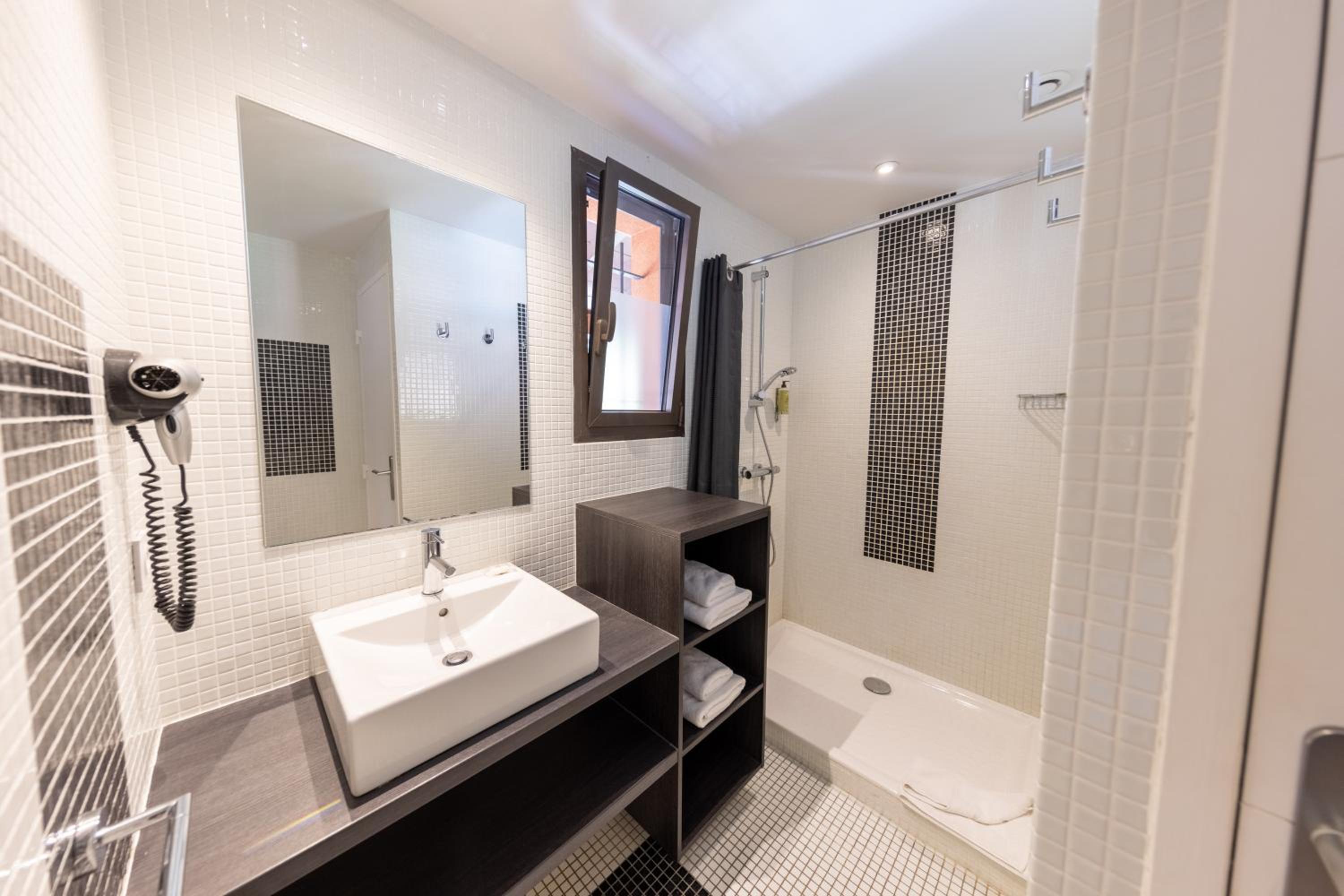 Double Room with Terrace - Annex - Photo 4