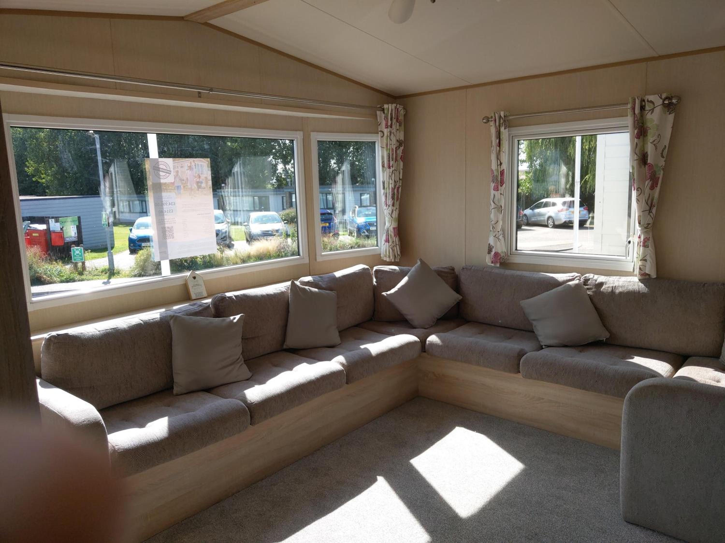 Mobile Home photo 1
