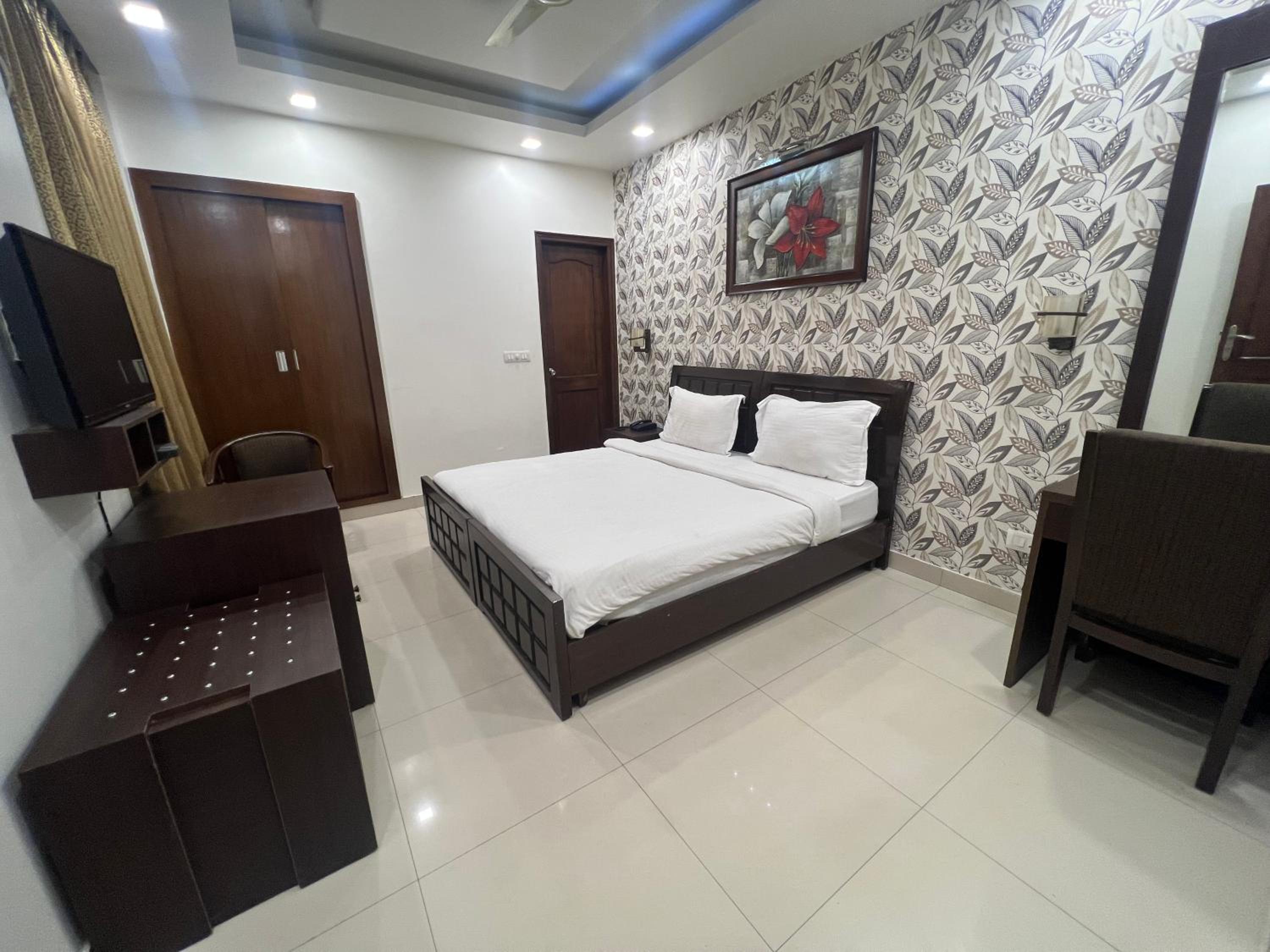 Deluxe Double Room - Photo 6