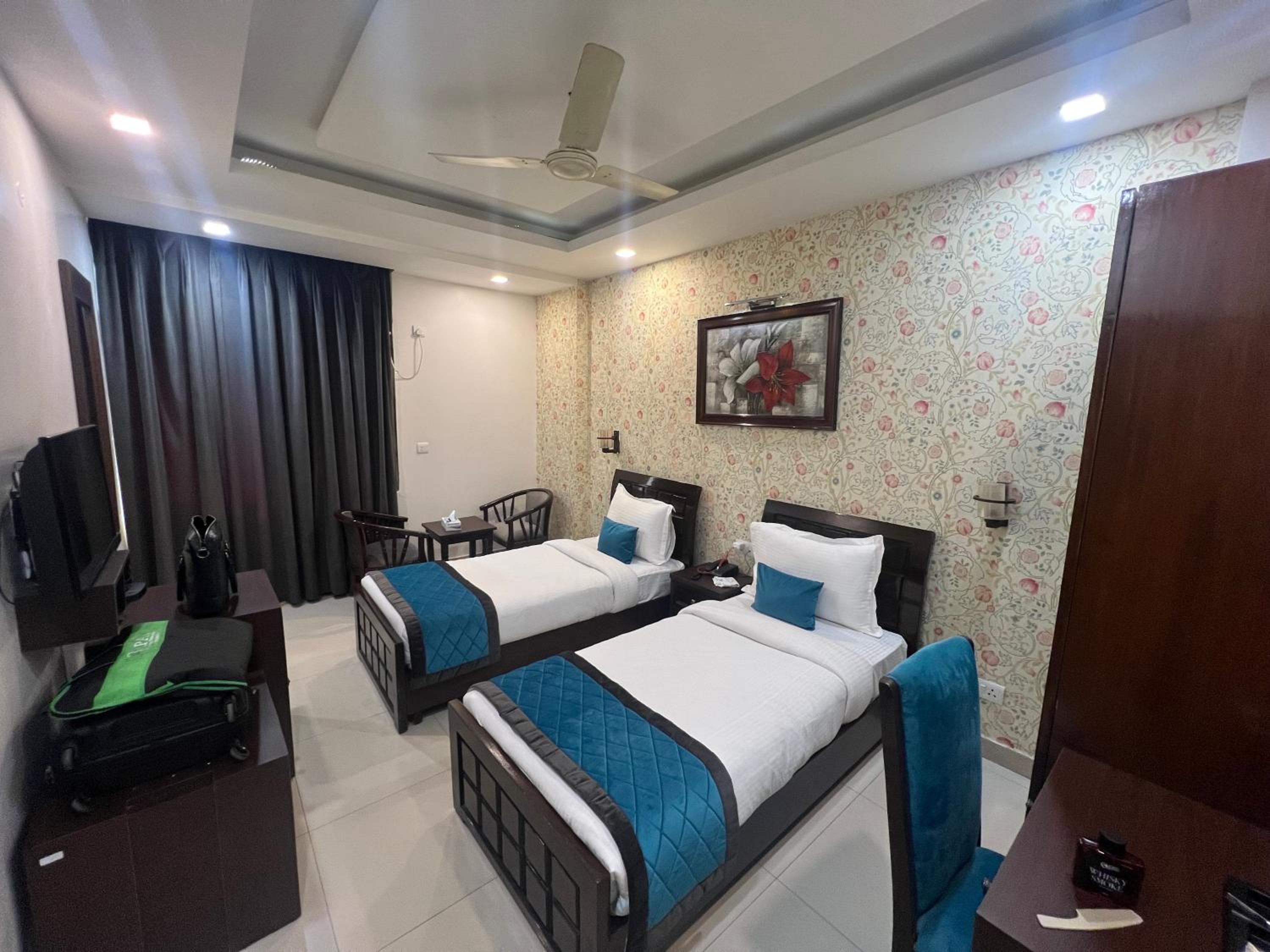 Deluxe Double Room - Photo 4