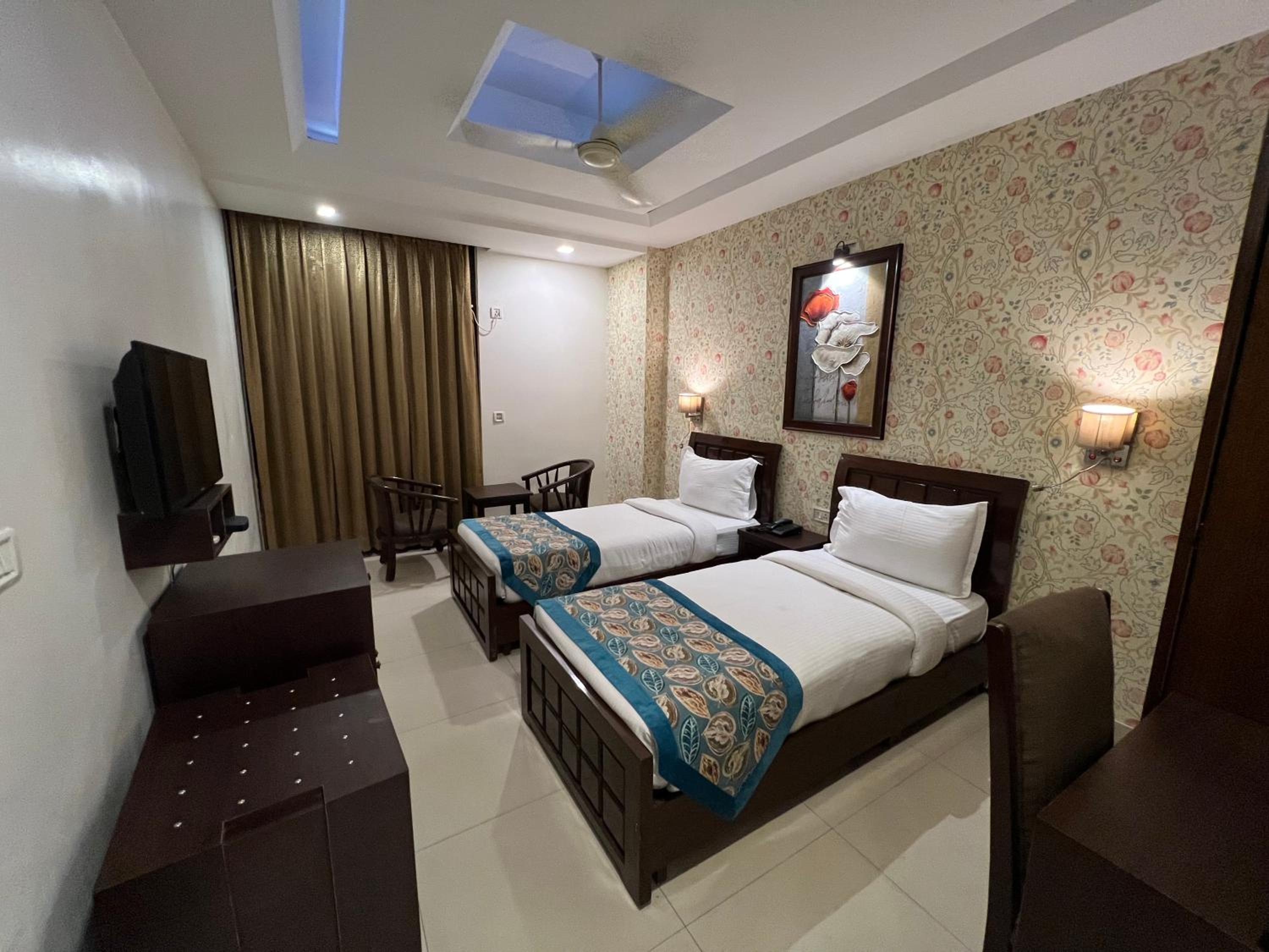 Deluxe Double Room - Photo 2