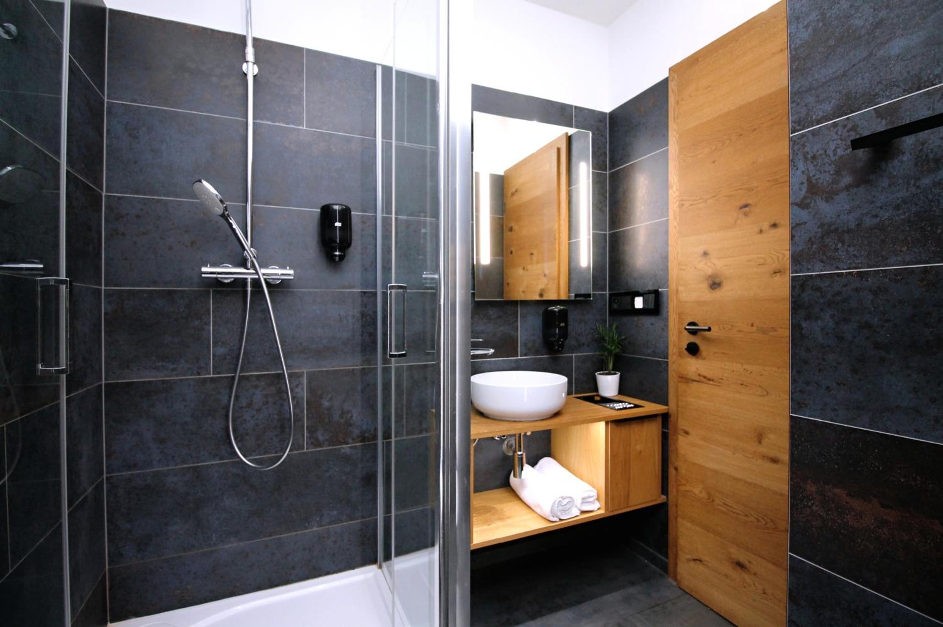 Deluxe Family Suite photo 3