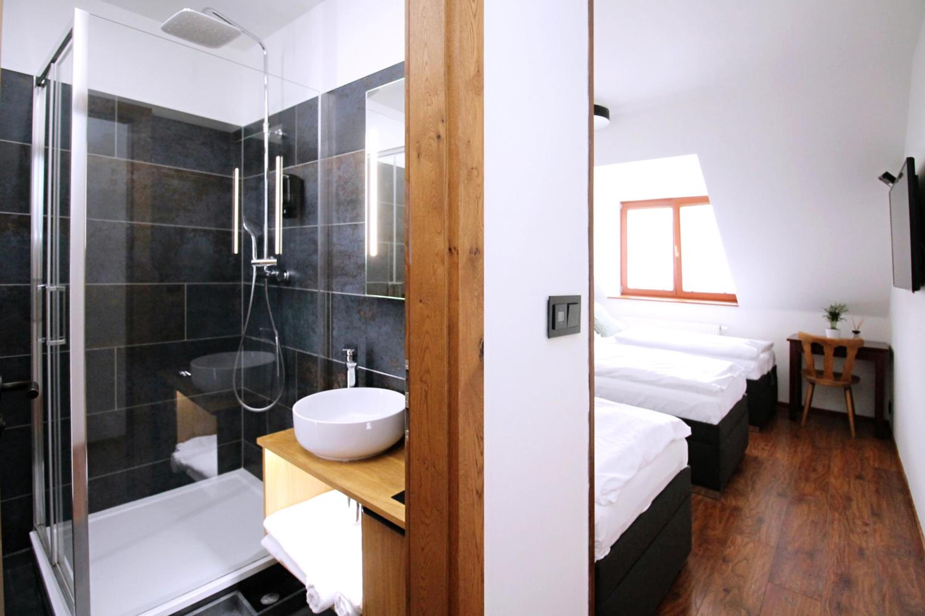 Deluxe Triple Room photo 3