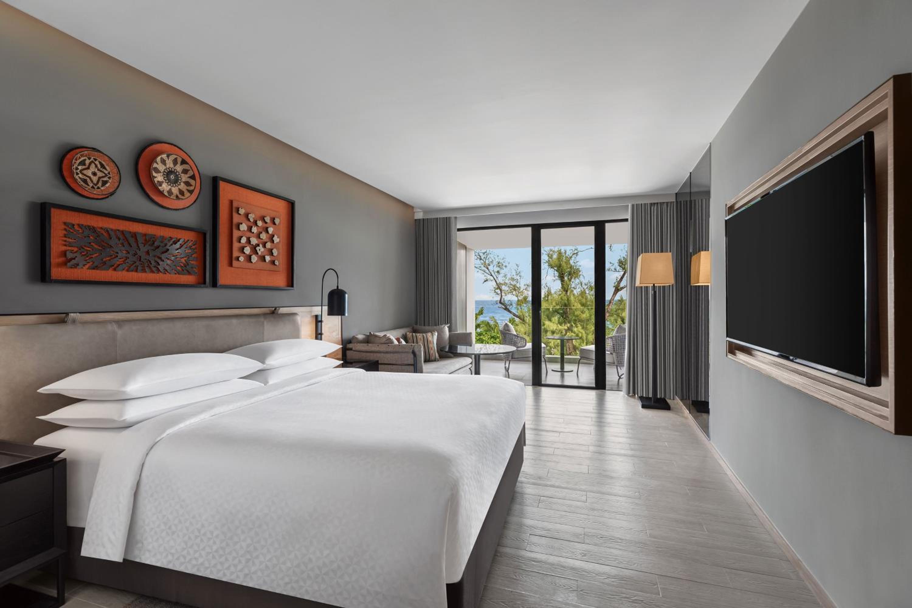 King Room with Balcony and Ocean View - Photo 1