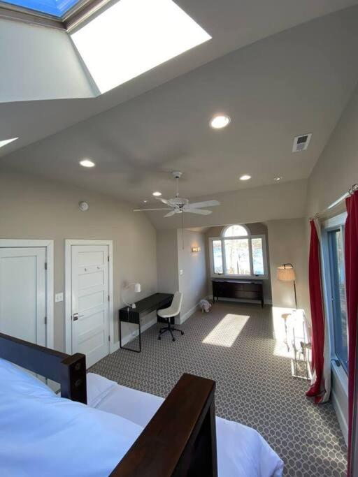 Four-Bedroom House photo 1