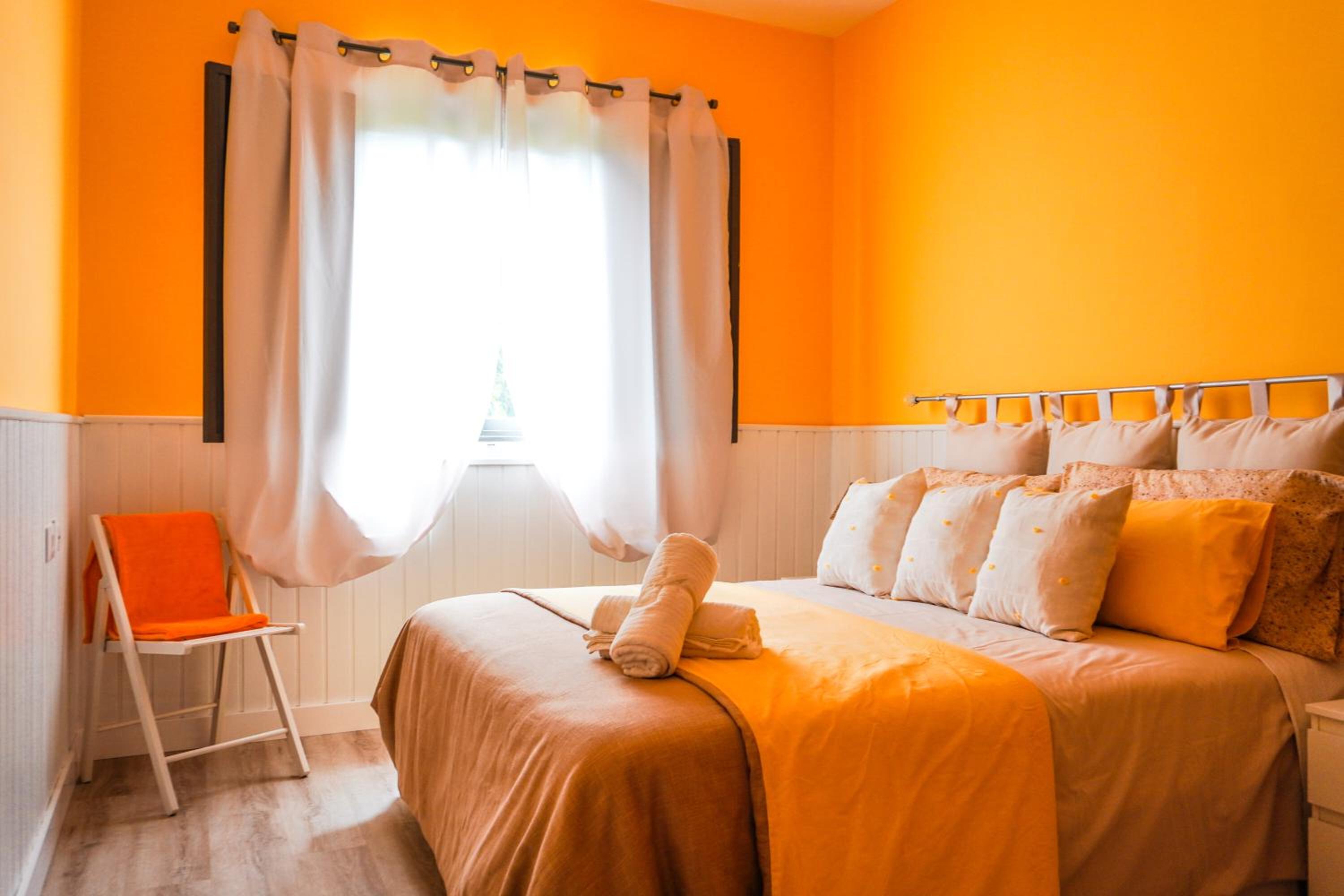 Three-Bedroom House photo 2