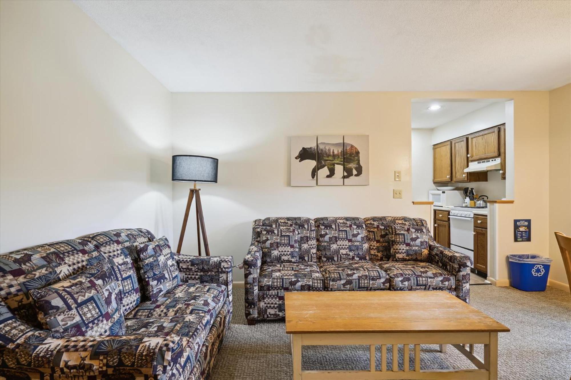 Deluxe Queen Suite