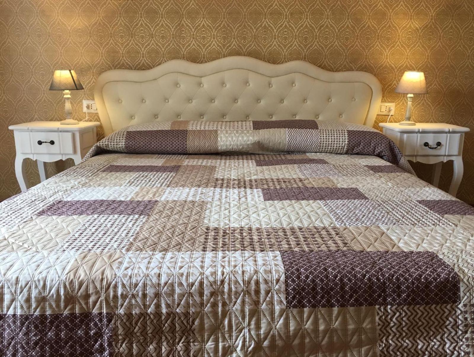 Double Room - Photo 15