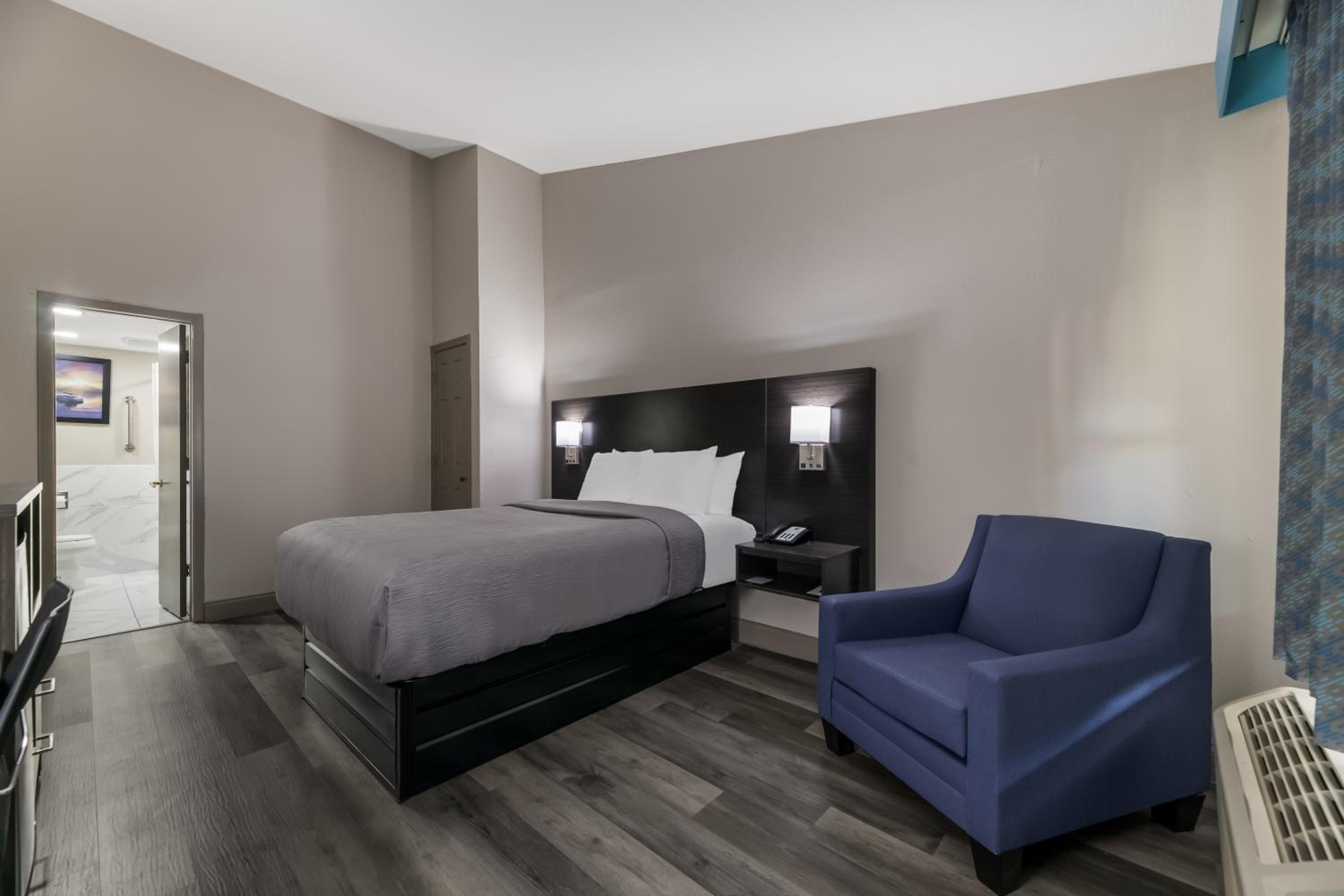 King Room - Disability Access/Smoking