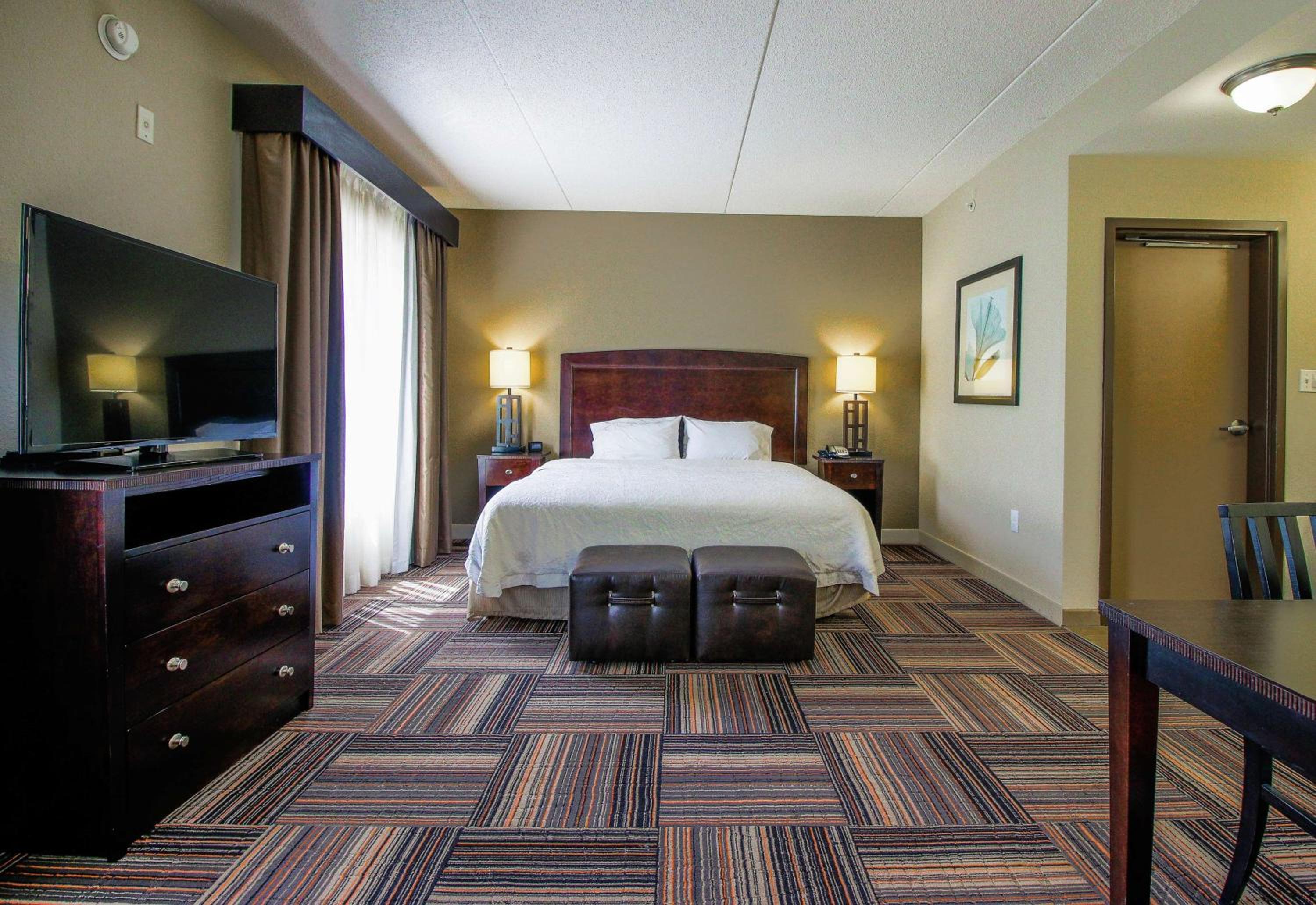 King Studio Suite with Sofa Bed - Non-Smoking - Photo 1