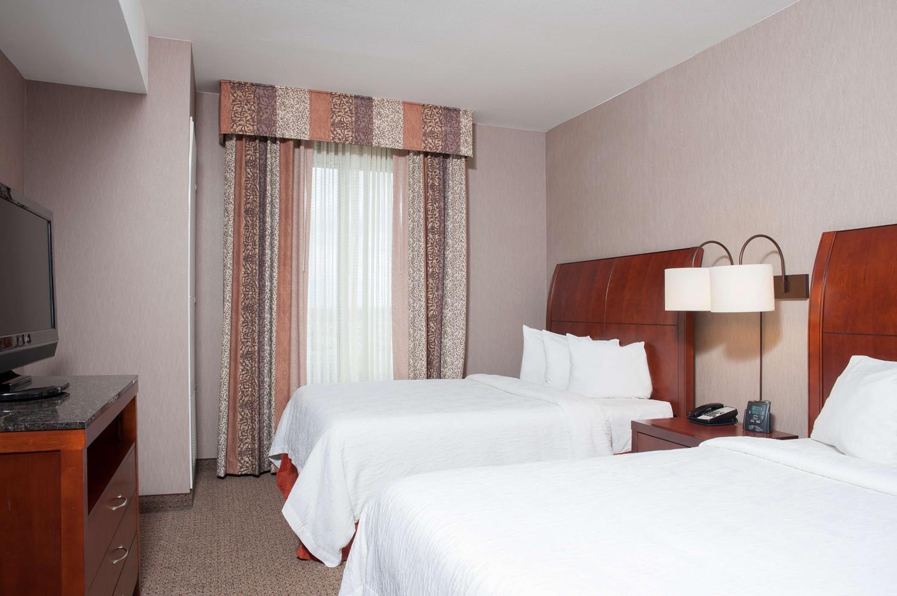 Junior Suite with Two Queen Beds - Photo 3