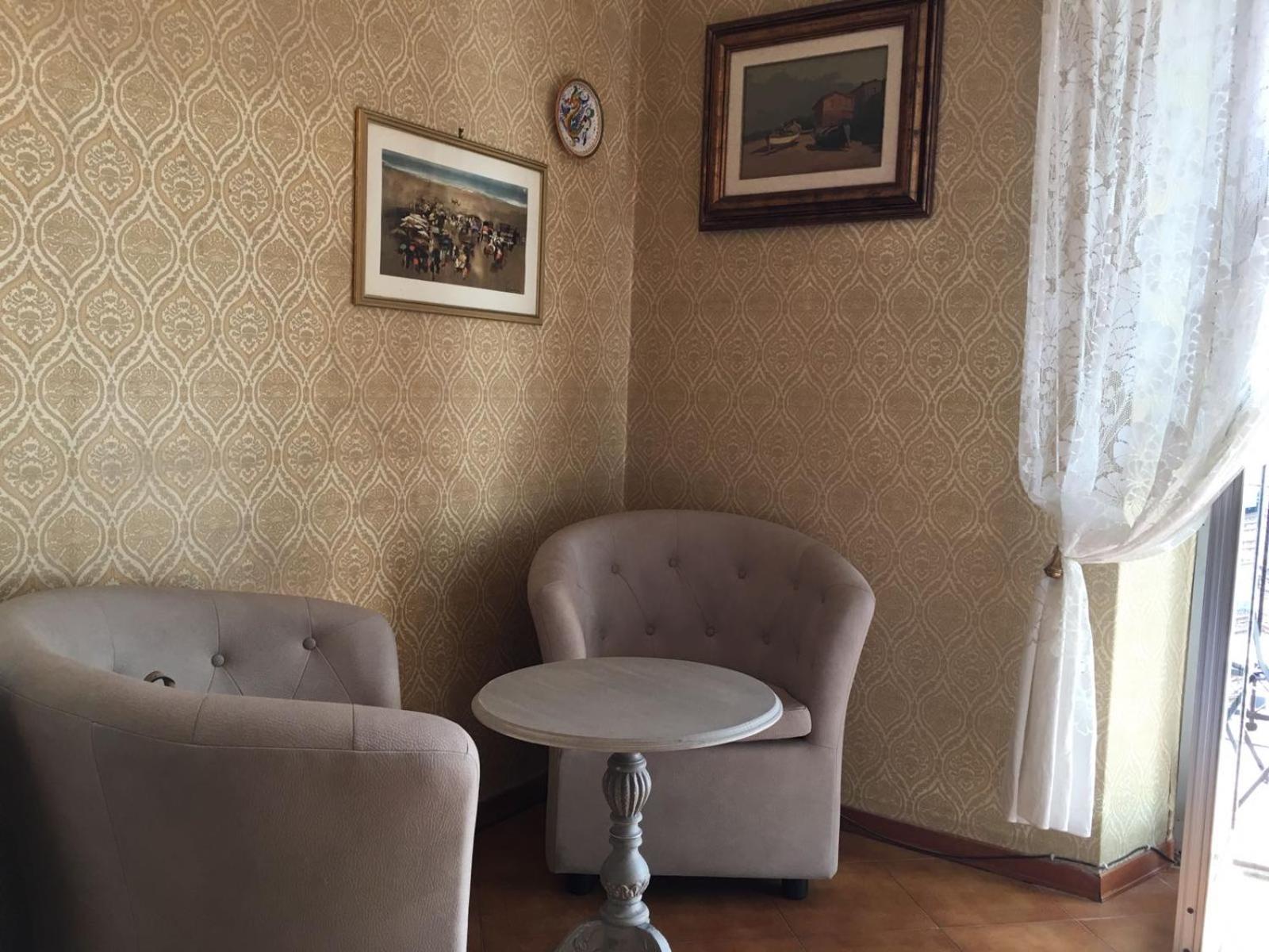 Double Room - Photo 2