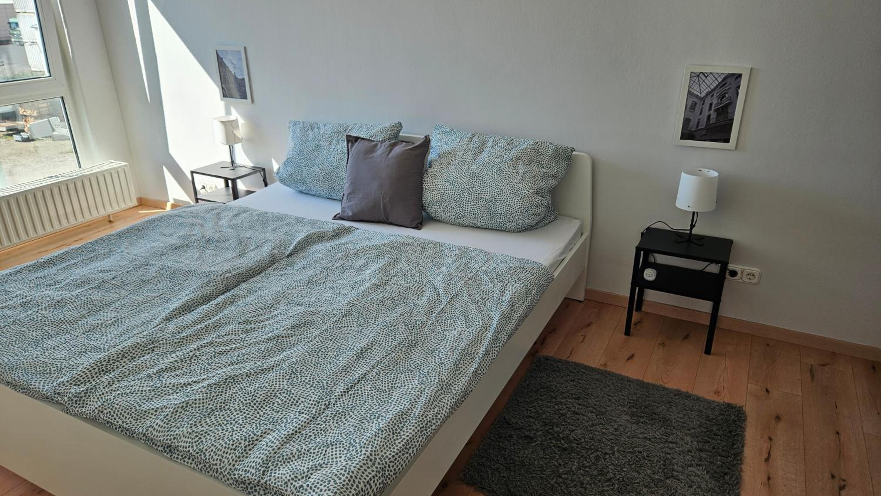 One-Bedroom Apartment photo 1