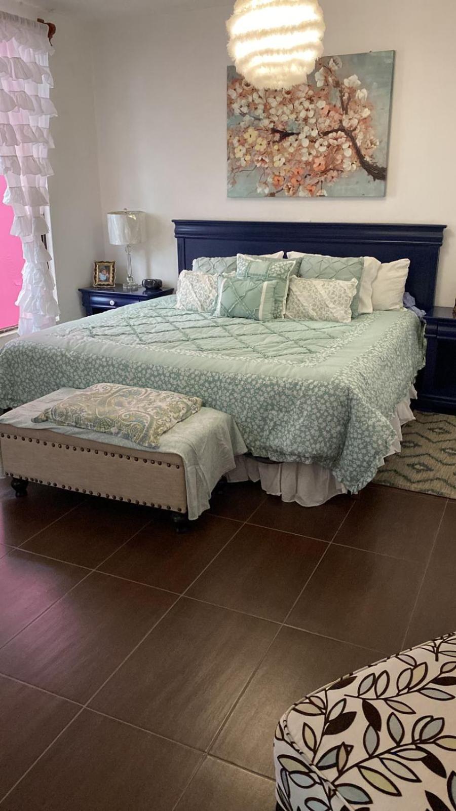 Standard King Room photo 1
