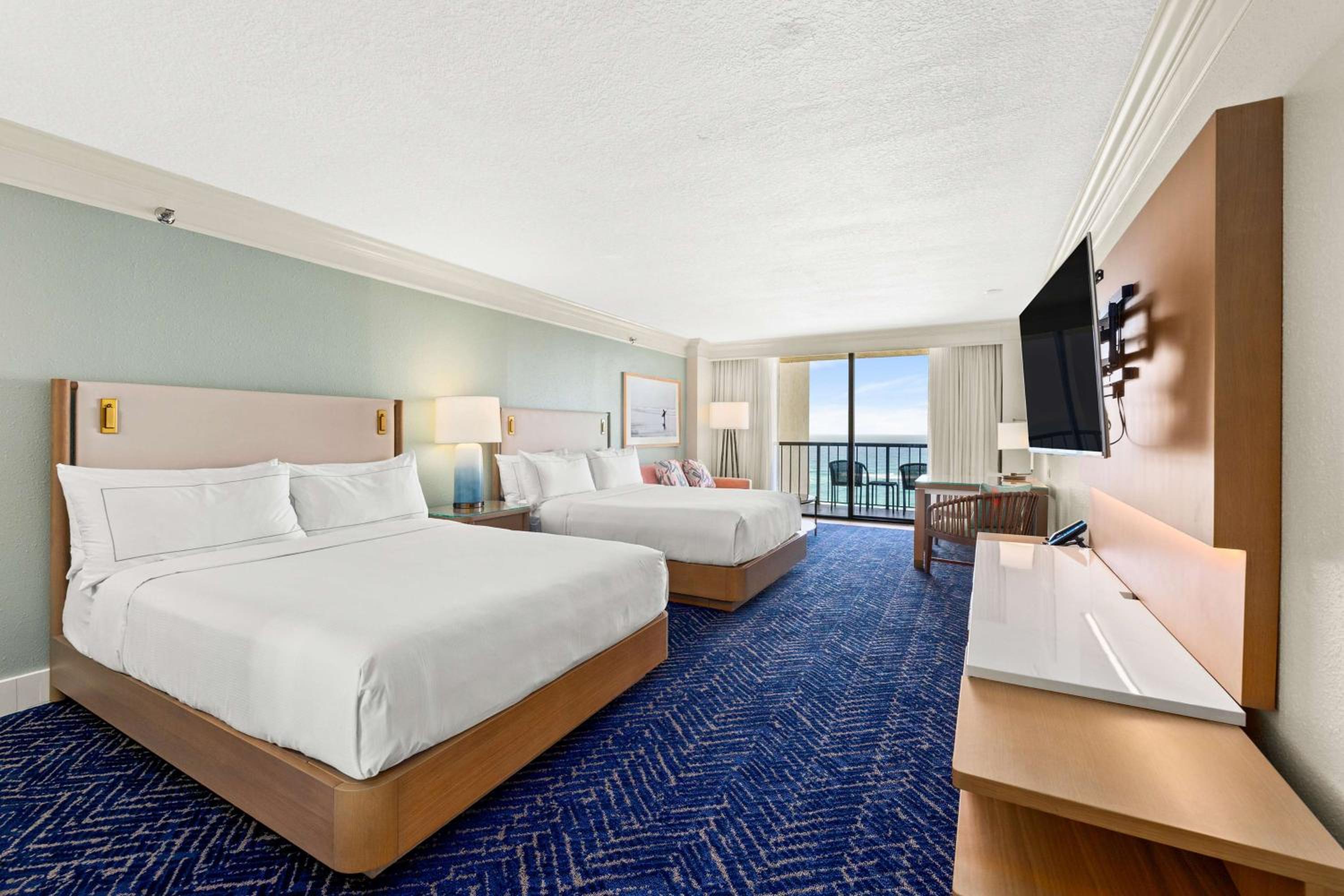 Queen Deluxe Junior Suite - Beach View - Photo 1