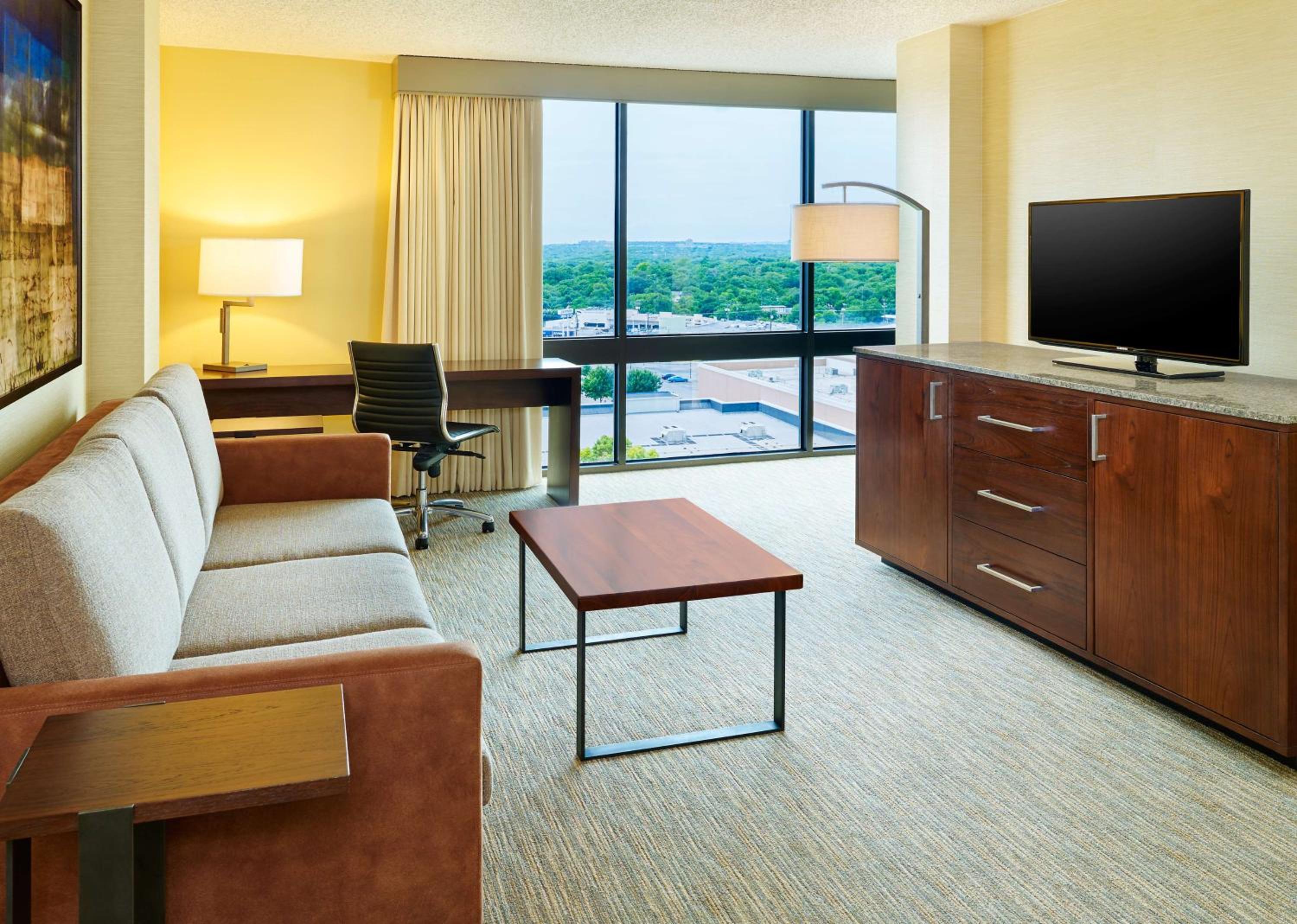 Junior King Suite with Sofa Bed - Photo 1