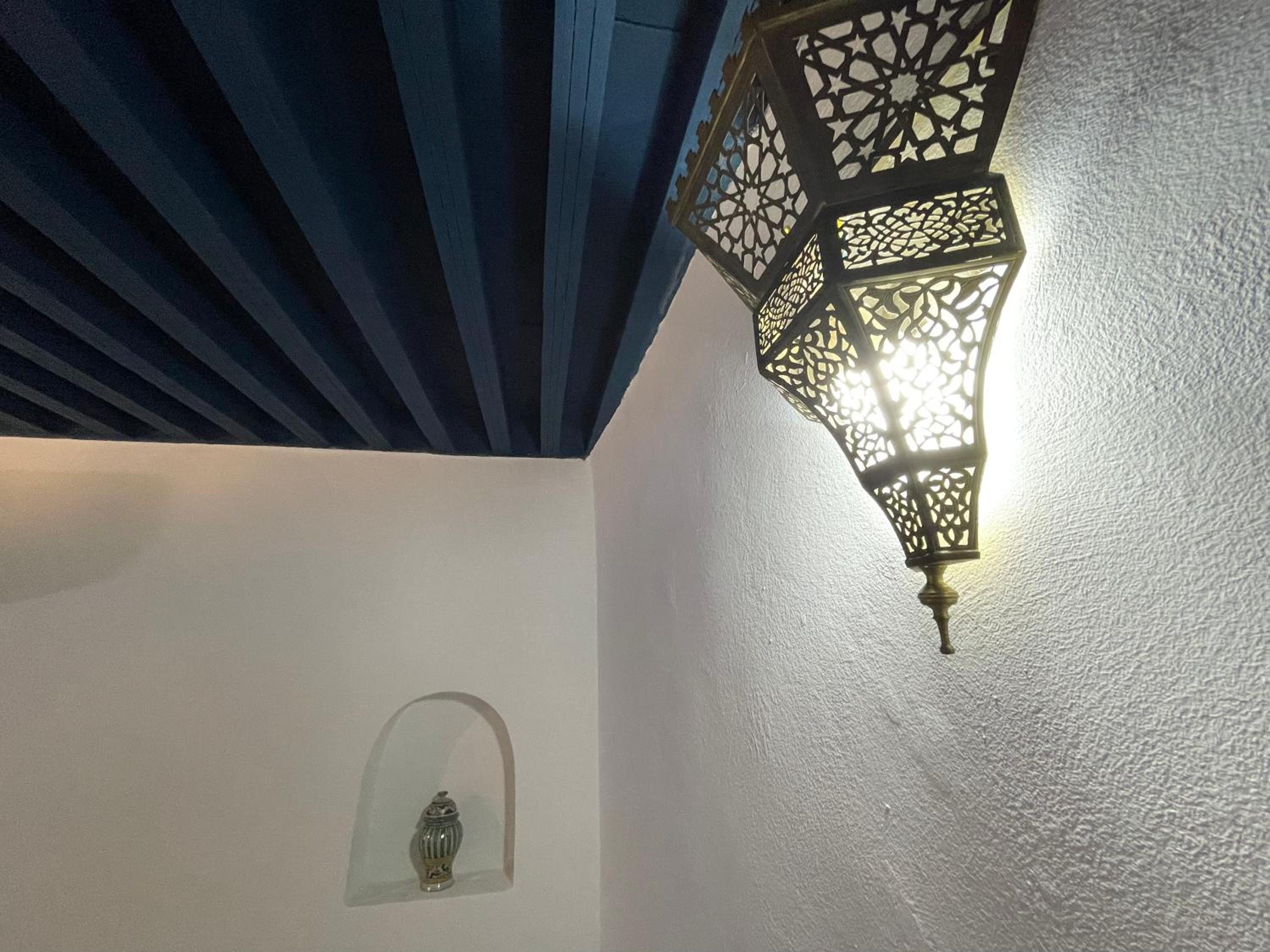 Double Room with Private Bathroom - Photo 13