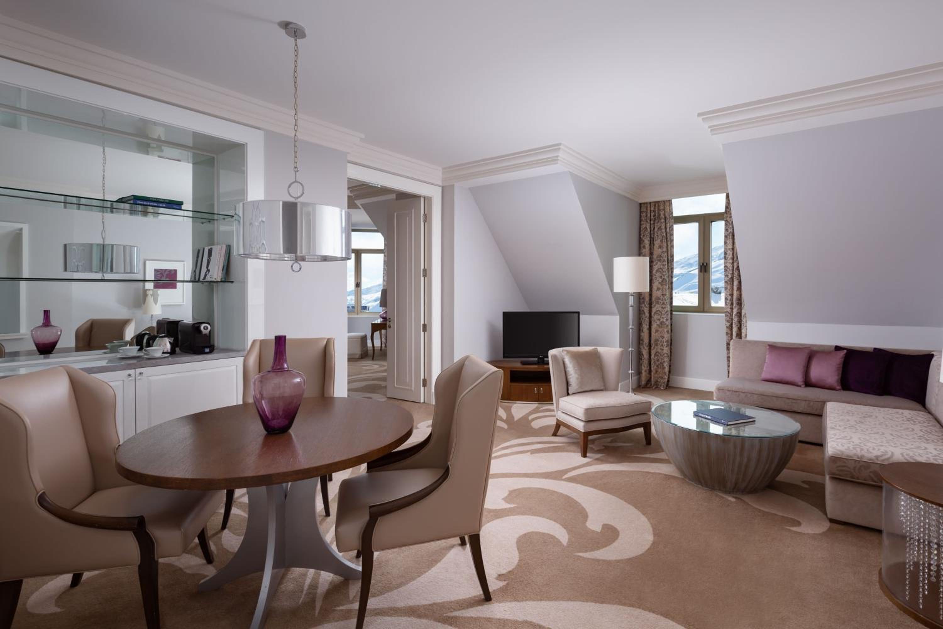 Executive King Suite photo 2