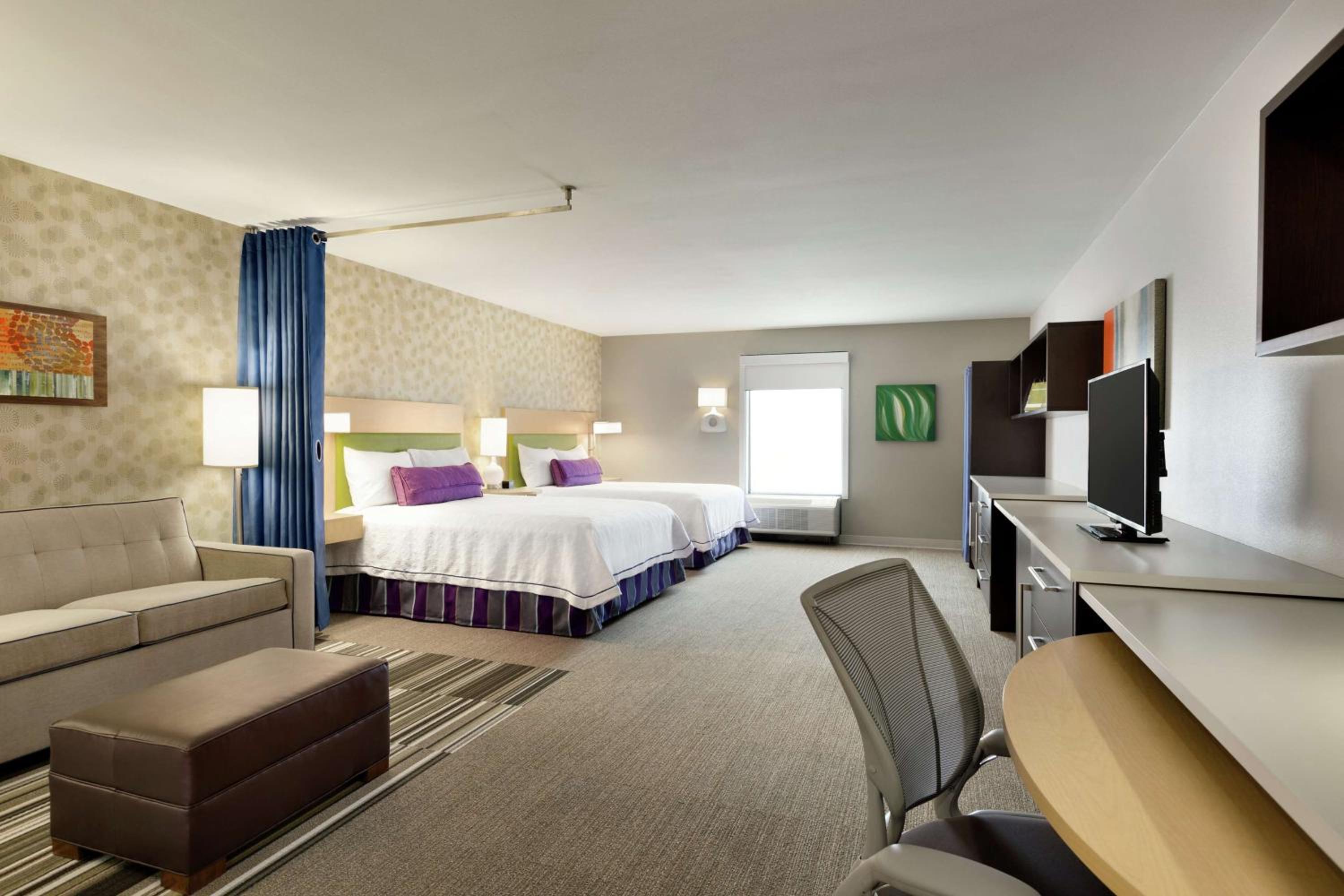 Queen Studio with Two Queen Beds - Mobility Access/Non-Smoking - Photo 1