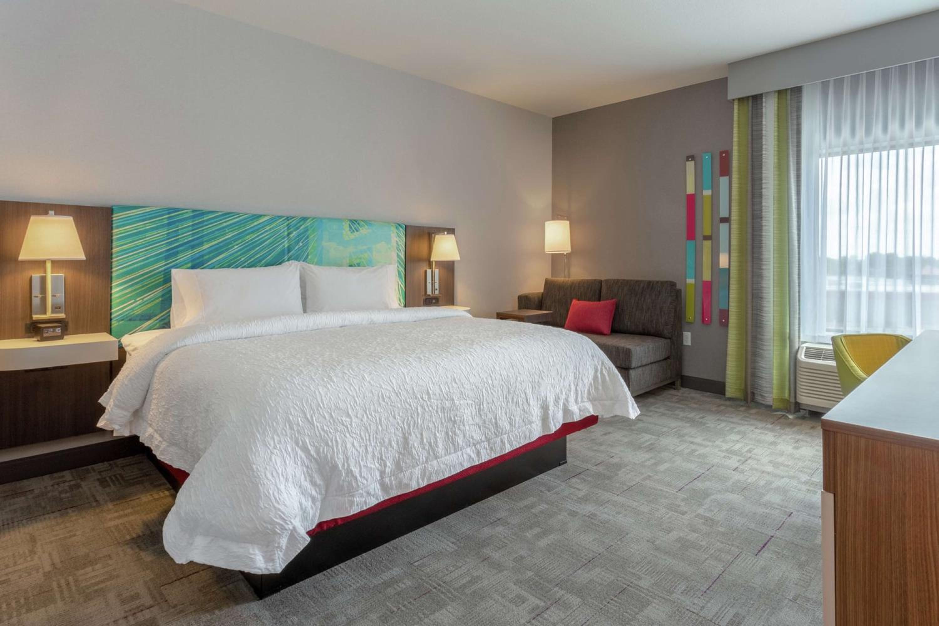 King Room - Hearing Access/Non-Smoking