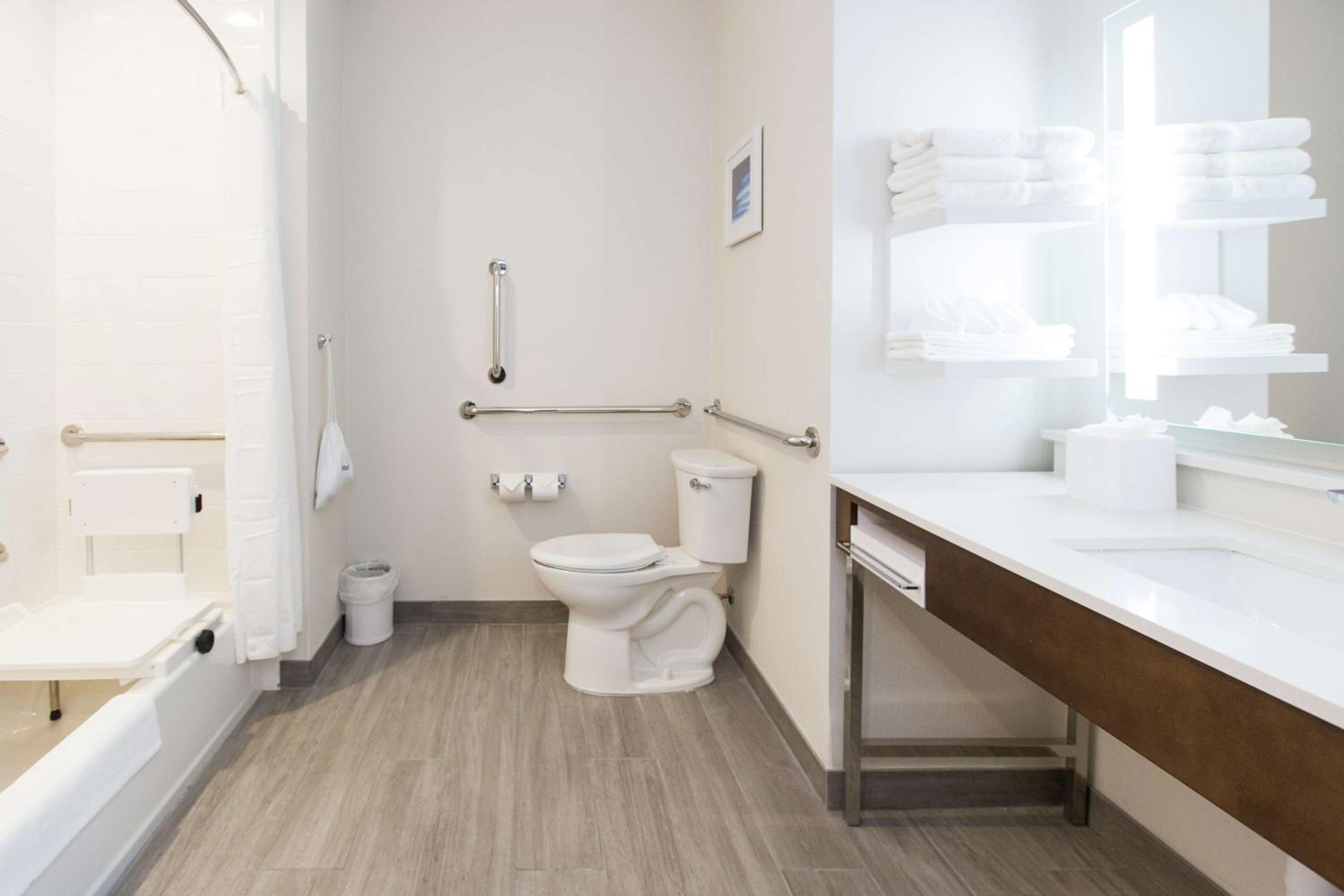 Queen Room with Two Queen Beds - Mobility and Hearing Access - Photo 2