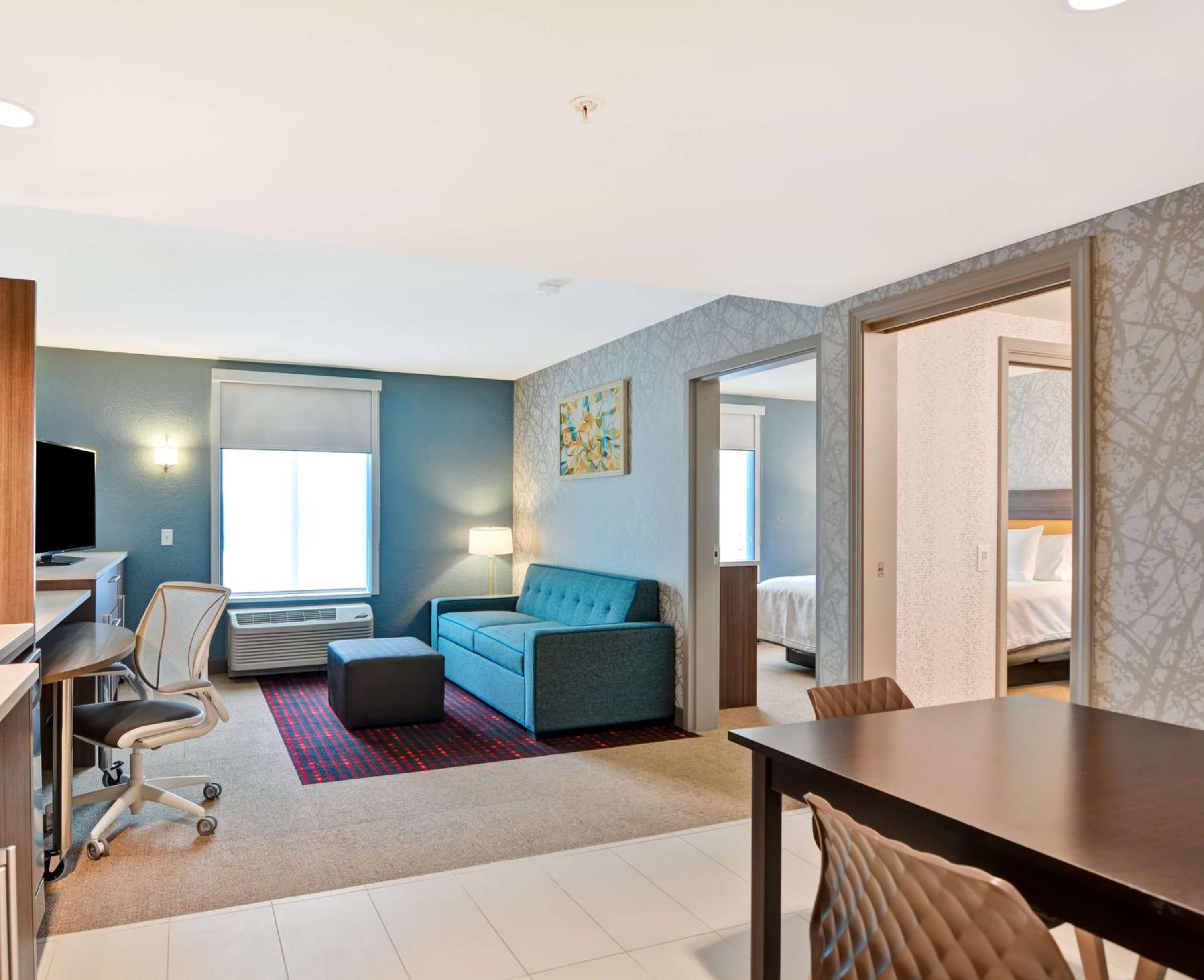 One-Bedroom Queen Suite - Non-Smoking photo 1