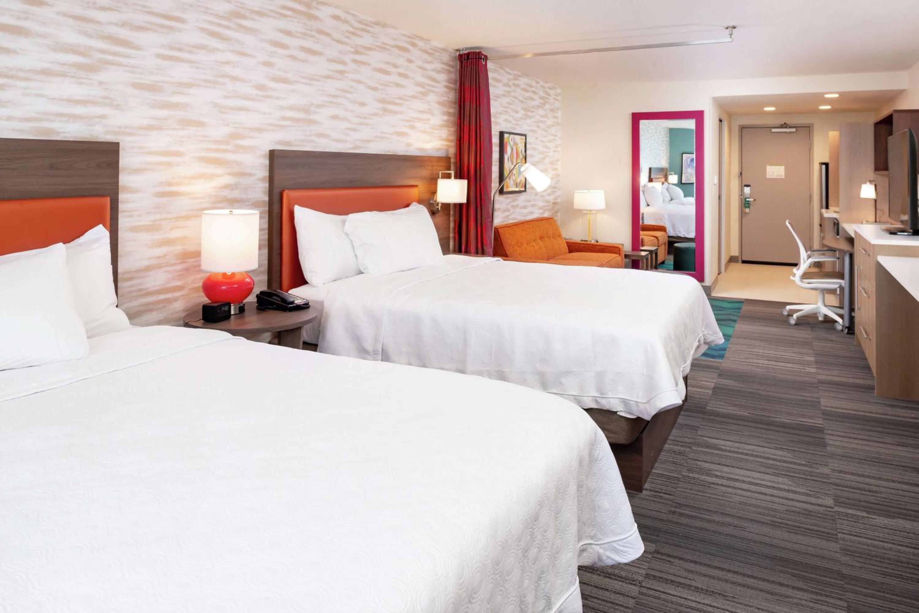 Queen Studio with Two Queen Beds - Non-Smoking - Photo 1
