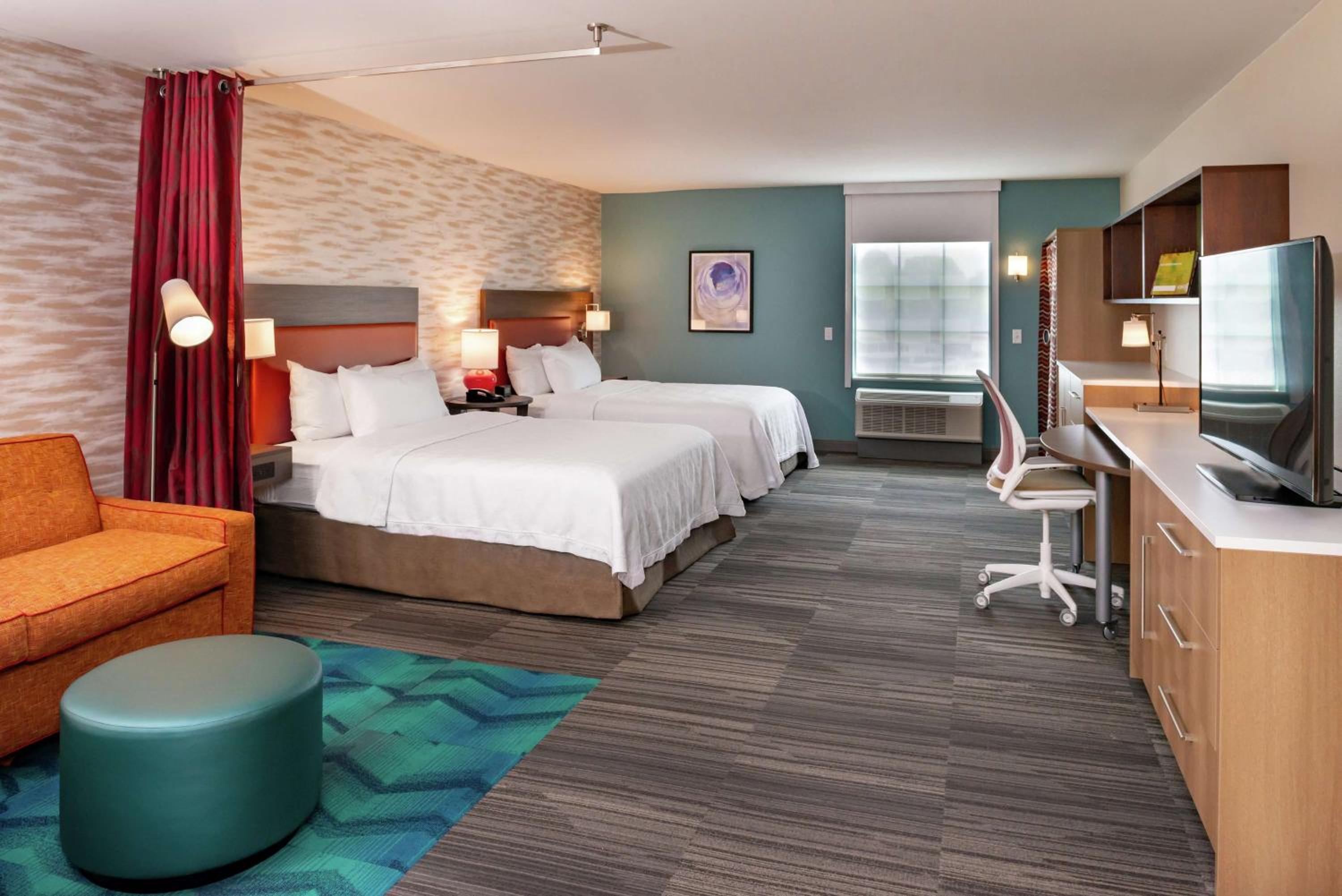Queen Studio with Two Queen Beds - Mobility and Hearing Access/Non-Smoking - Photo 3