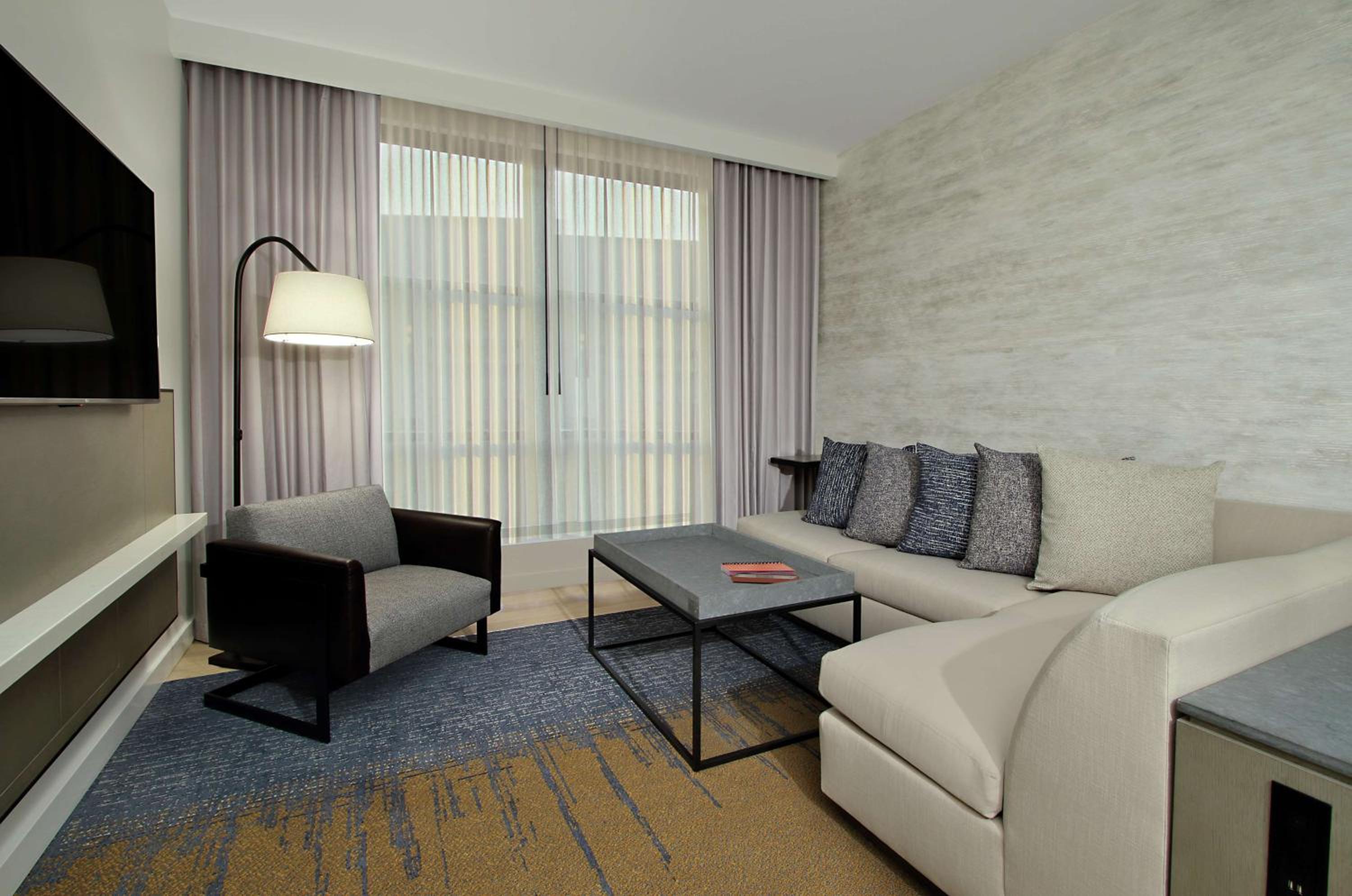 One-Bedroom King Suite - Photo 2