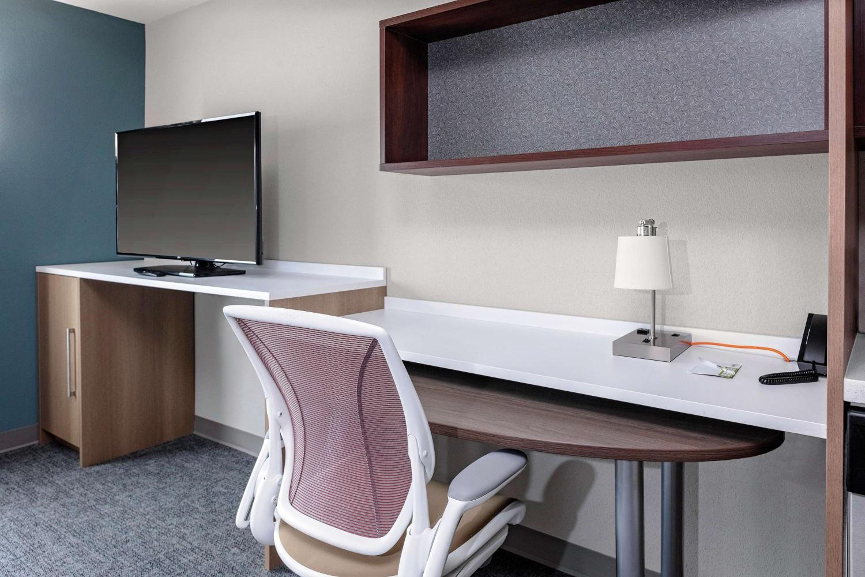 King Studio Suite - Non-Smoking - Photo 1