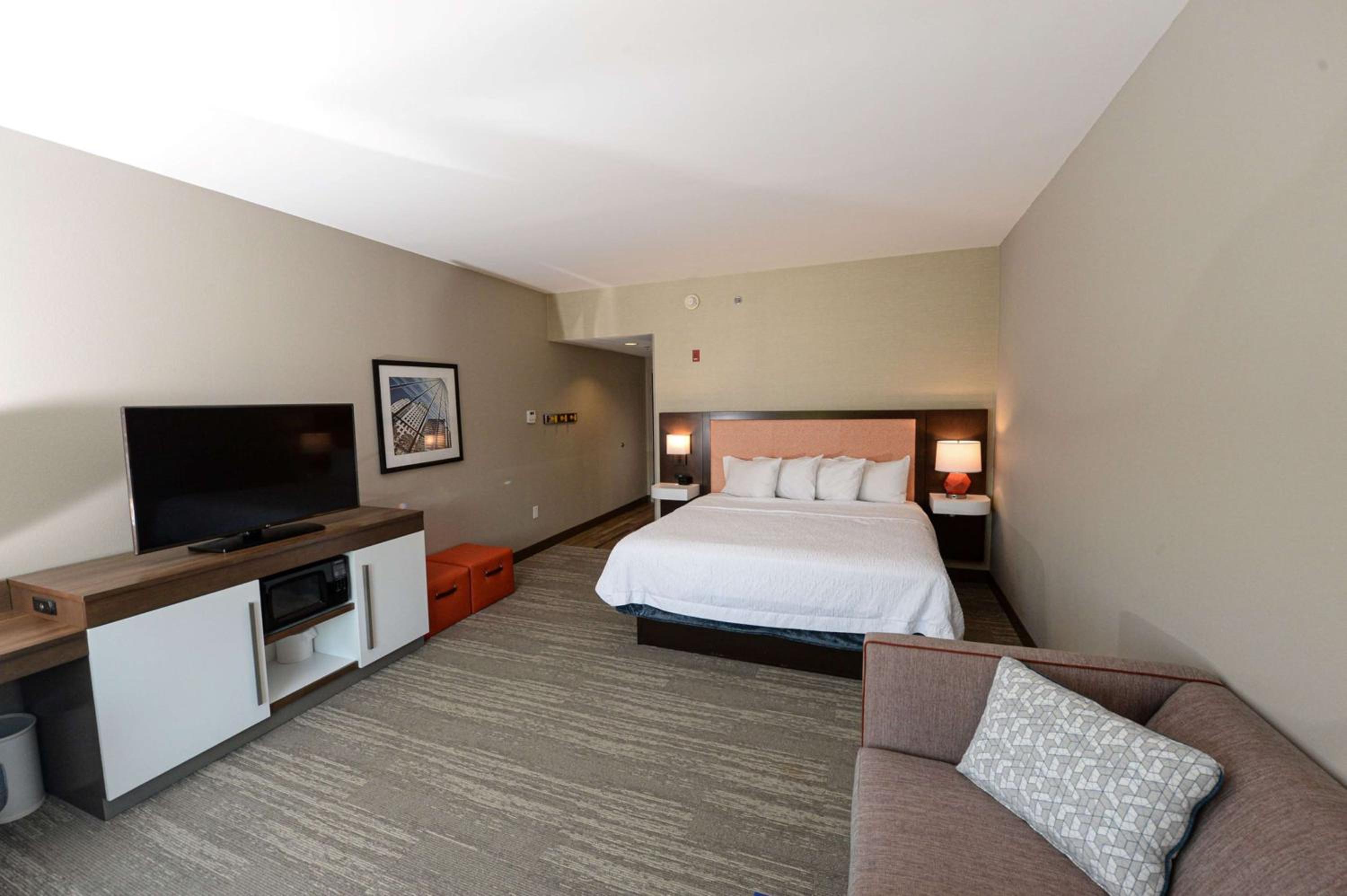 King Studio Suite - Hearing Access/Non-Smoking - Photo 5