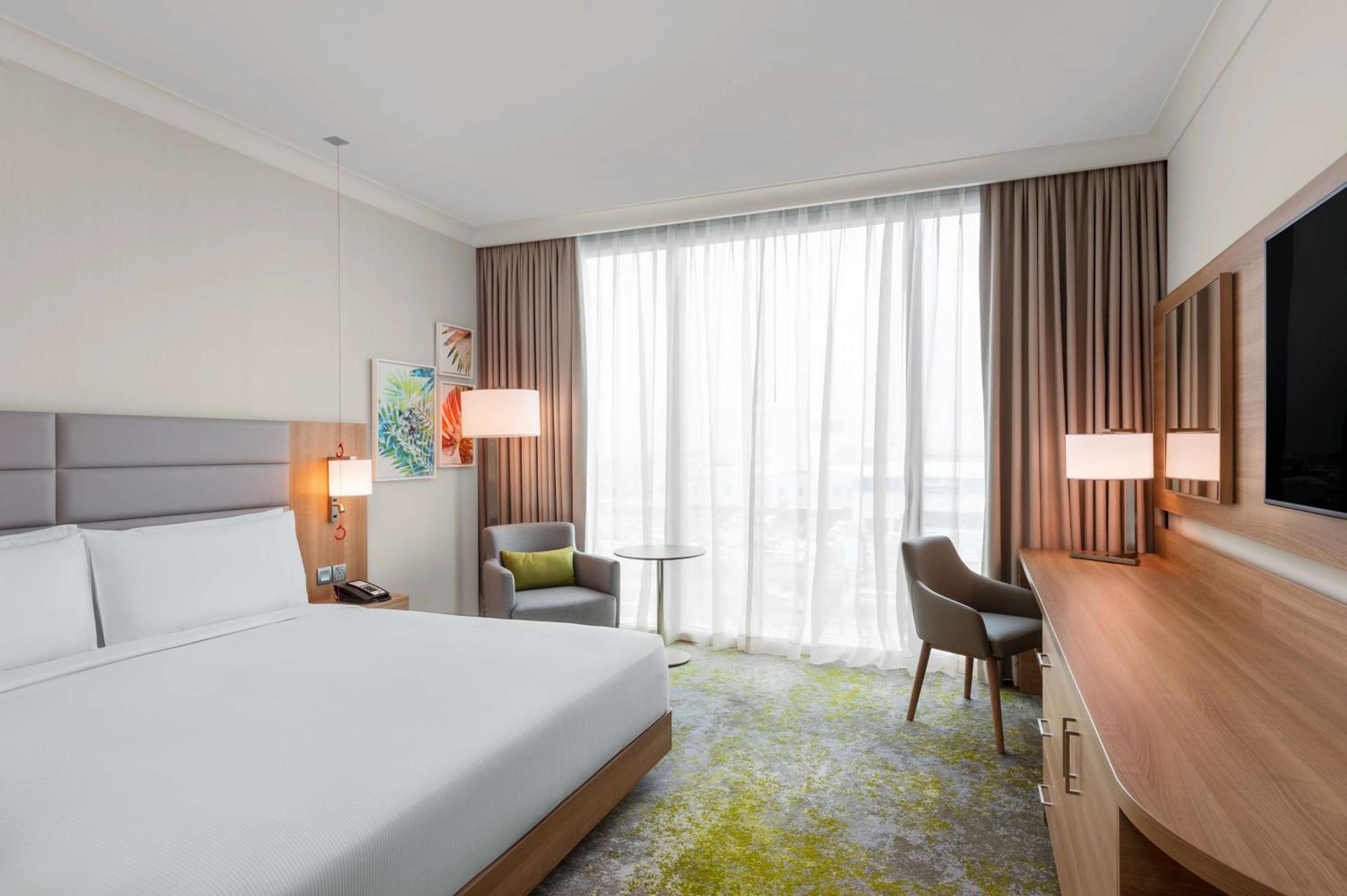 King Room - Mobility Accessible  - Photo 1