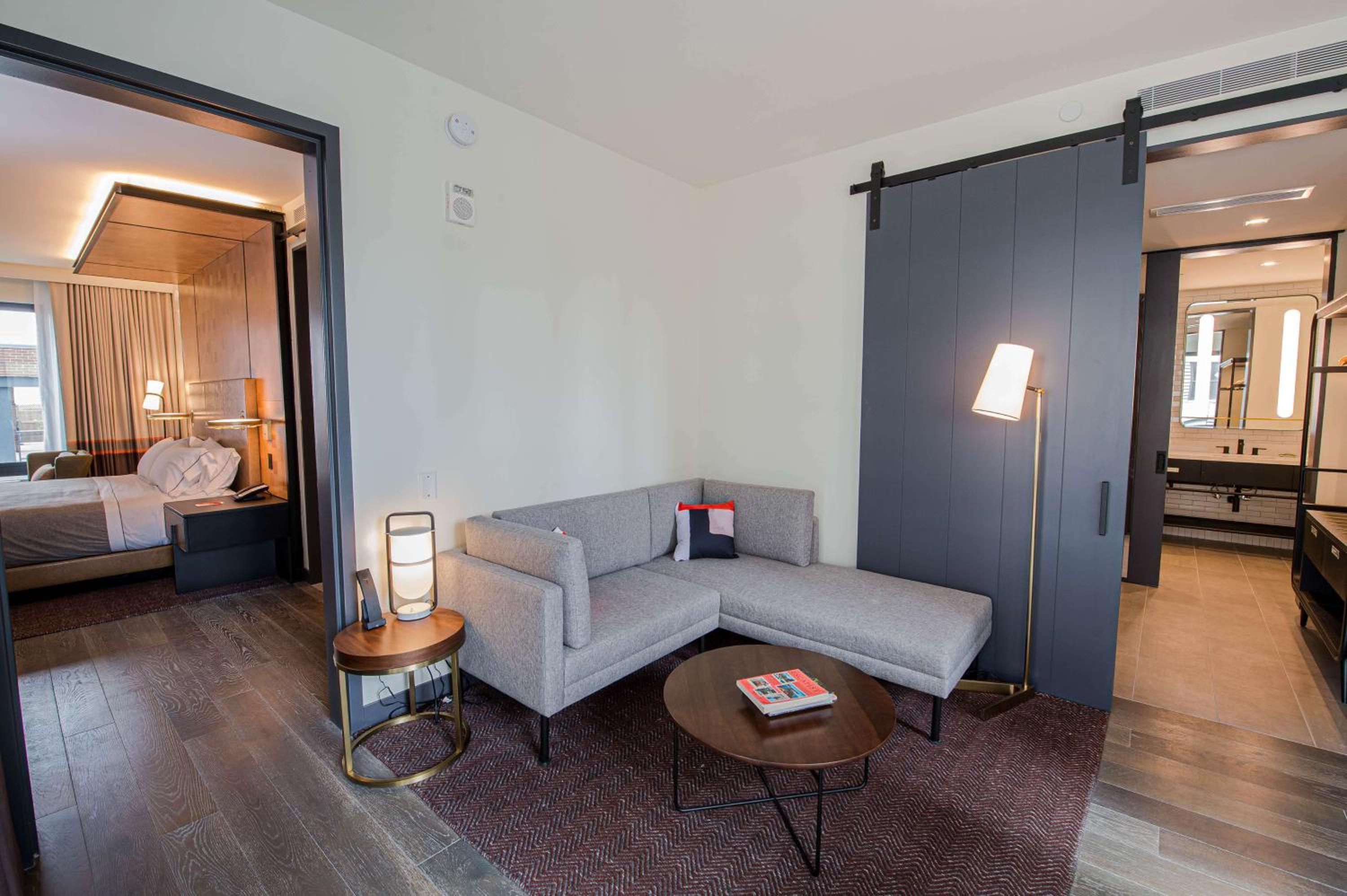 King Suite - Photo 5