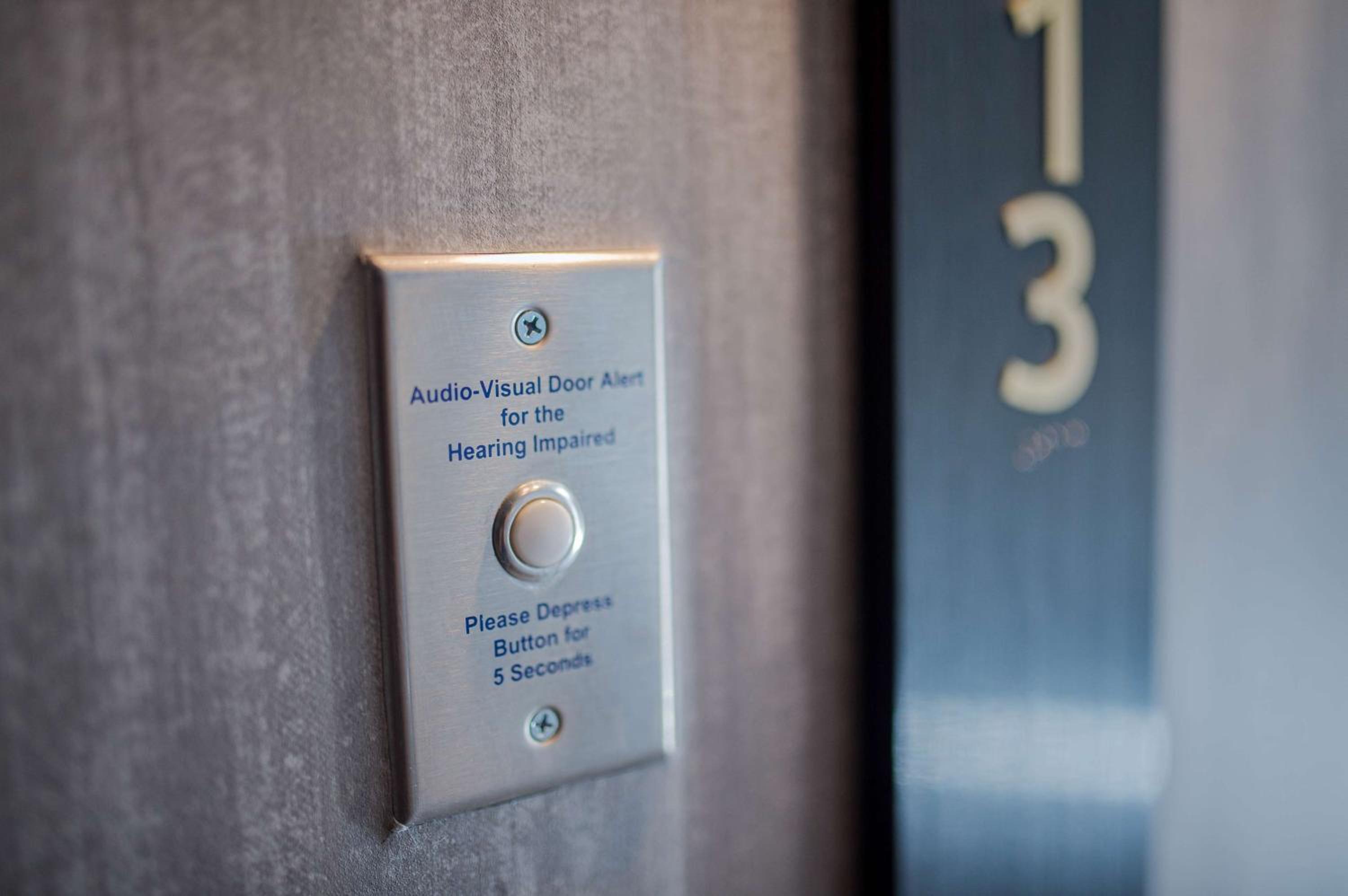 King Room - Hearing Access - Photo 7
