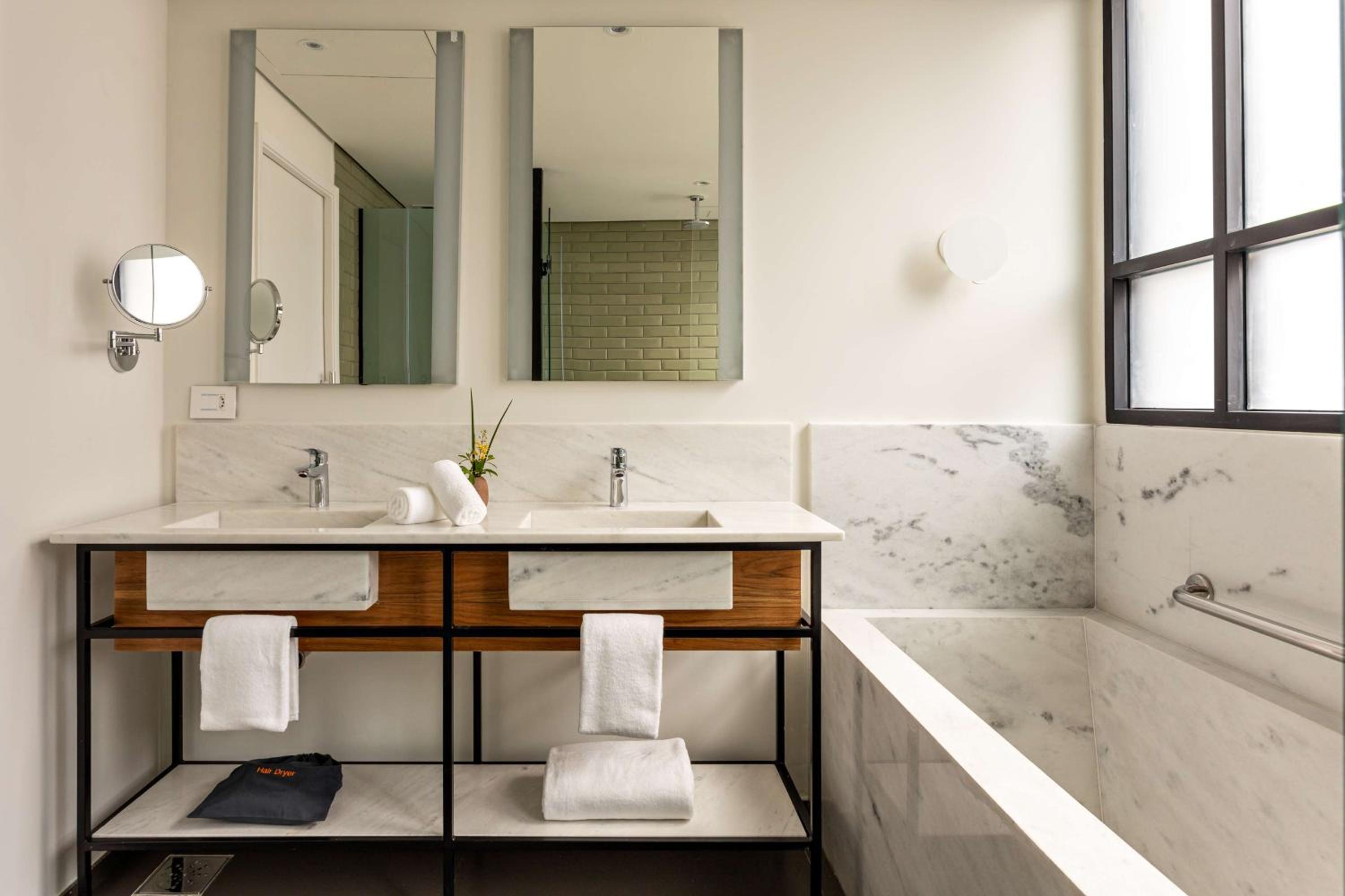 One-Bedroom King Suite - Photo 20