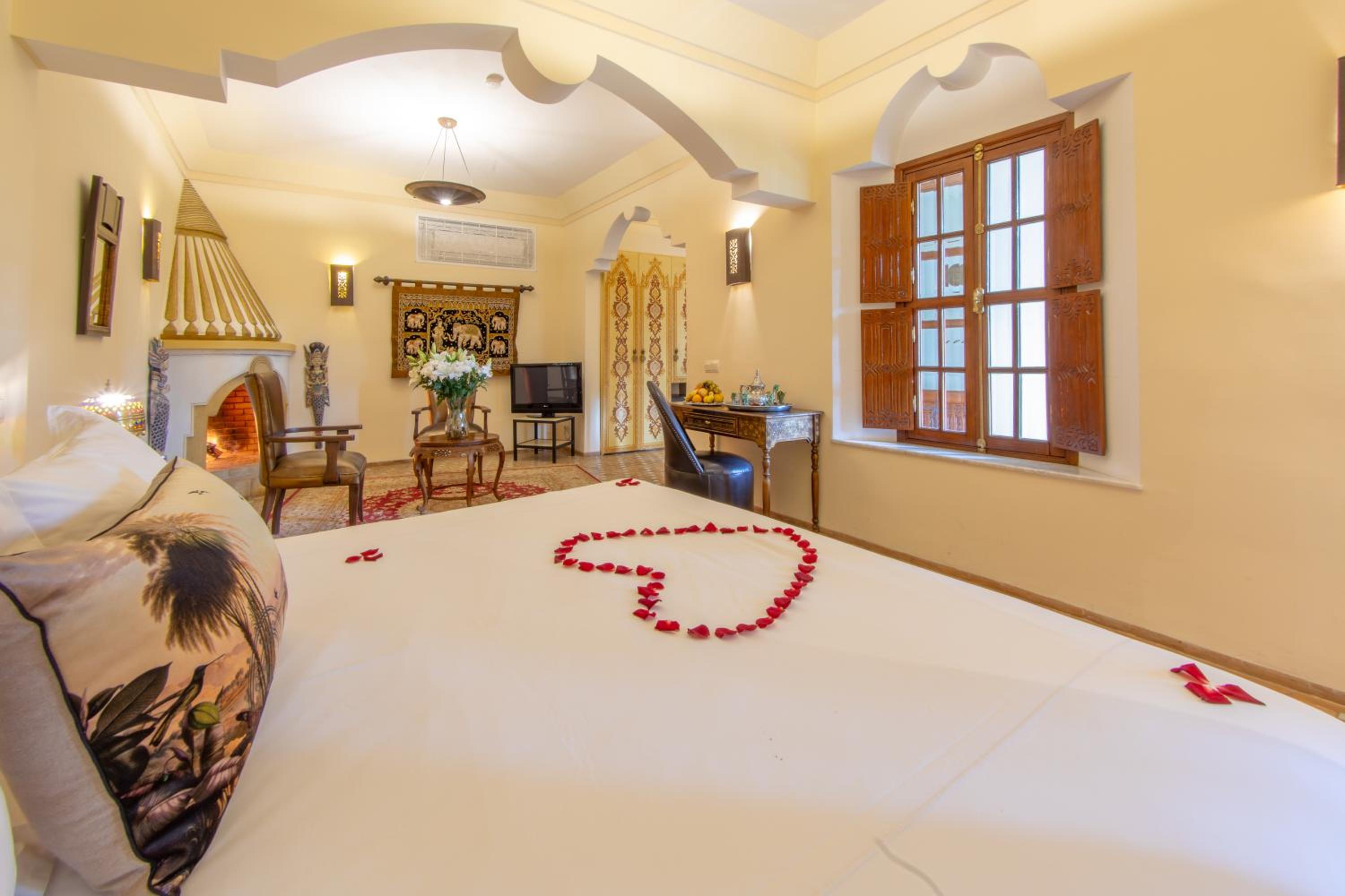 Deluxe Suite - Photo 2