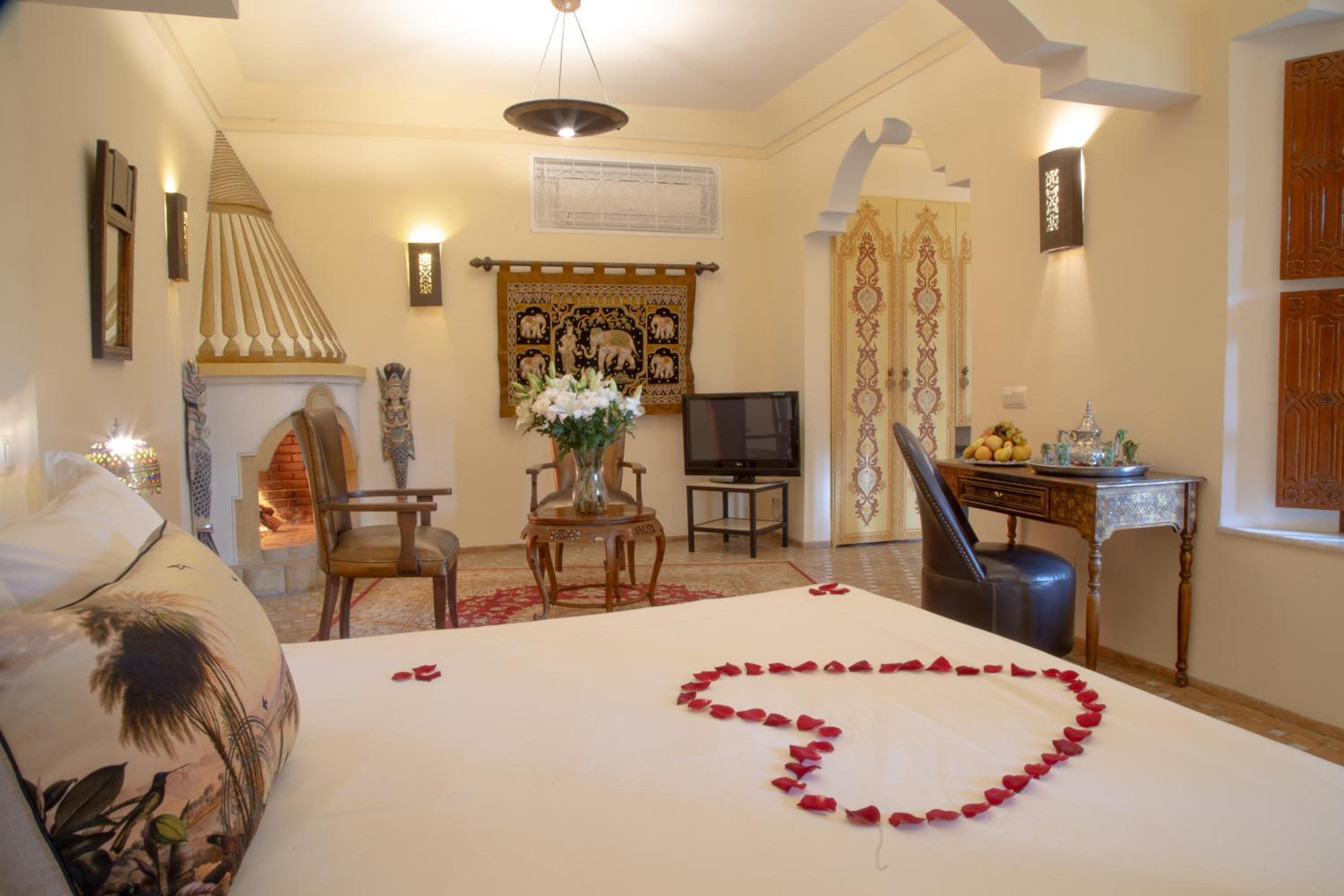 Deluxe Suite - Photo 27