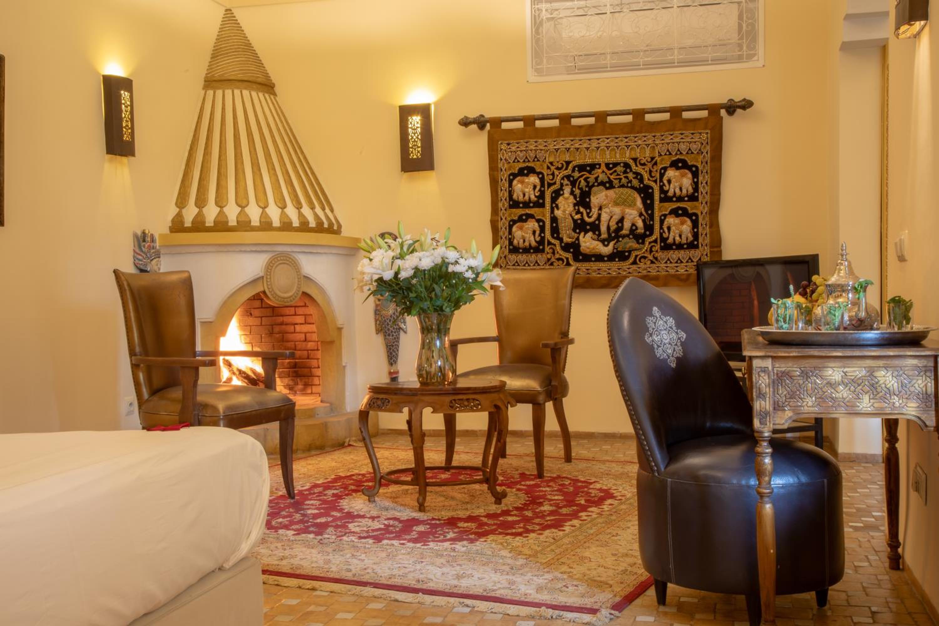Deluxe Suite - Photo 20
