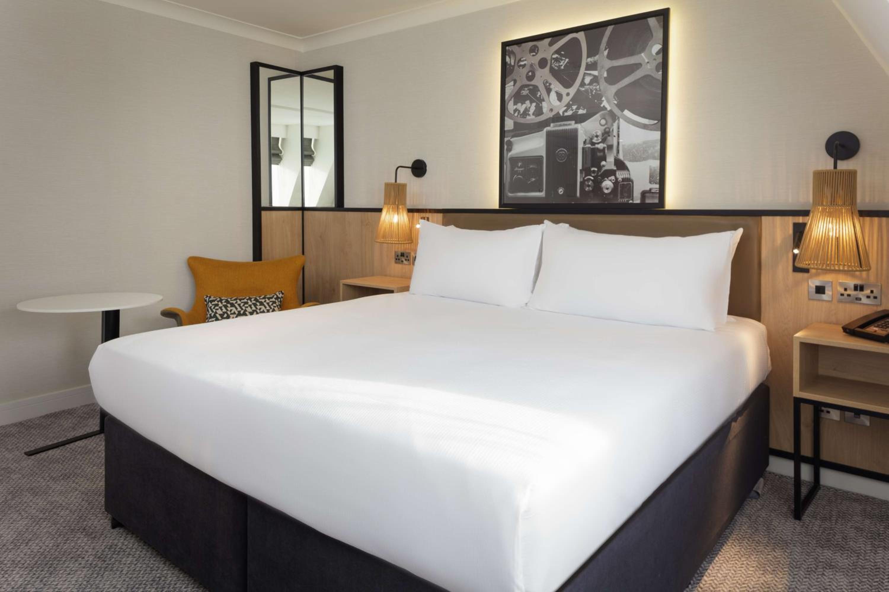 King Guest Room - Photo 3