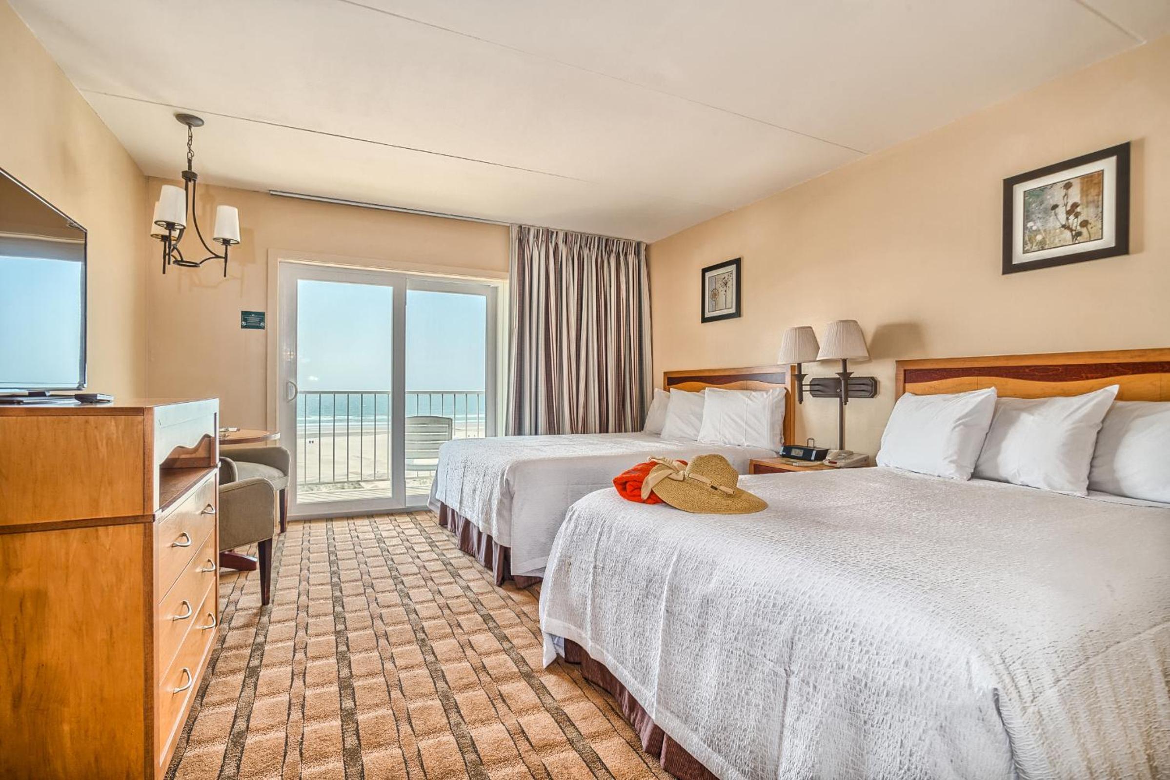 Queen Oceanfront Hotel Room