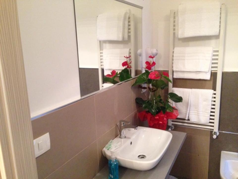 Double Room - Photo 2