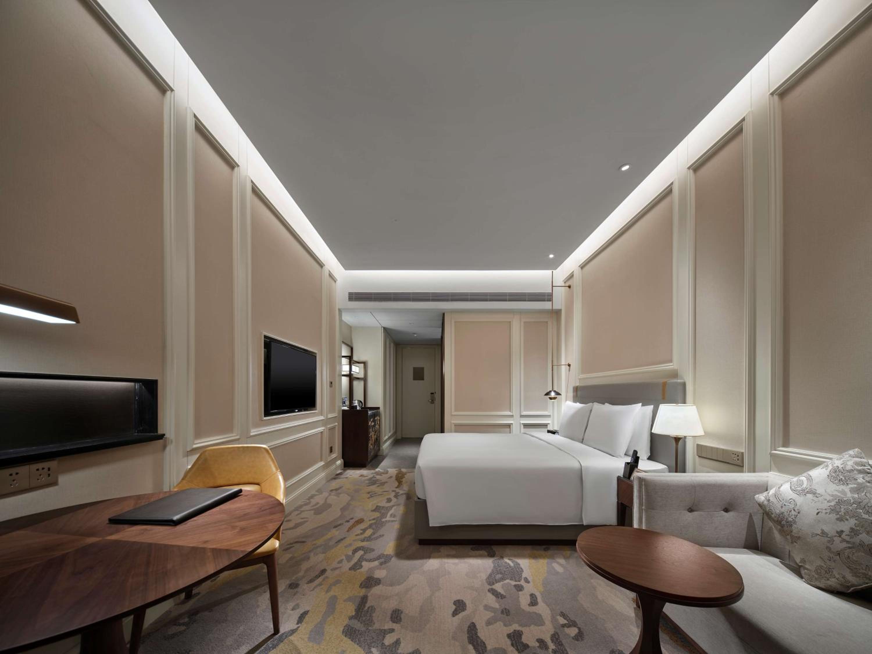 King Guest Room - Photo 1