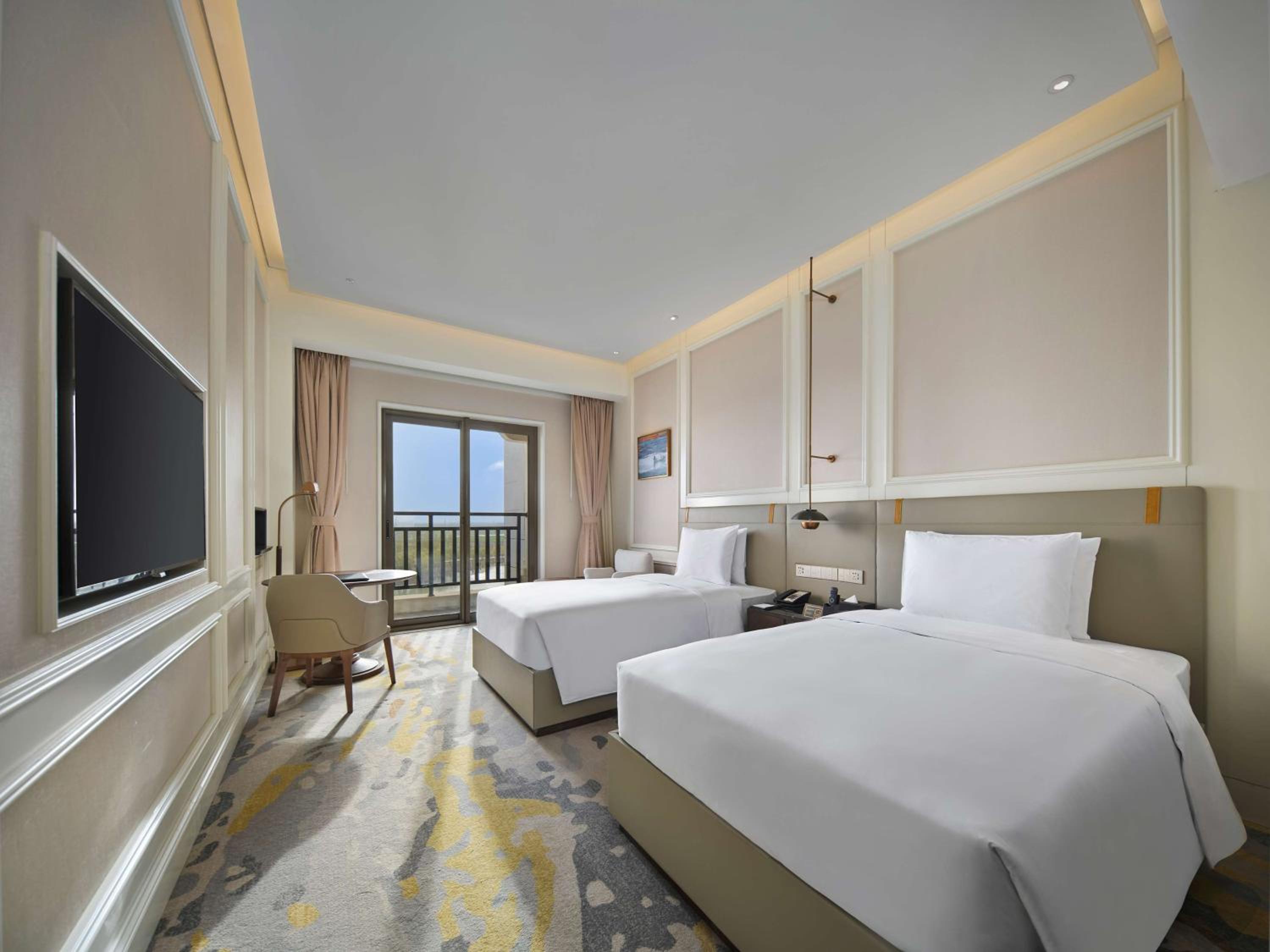 Deluxe Twin Room with Balcony - Photo 1