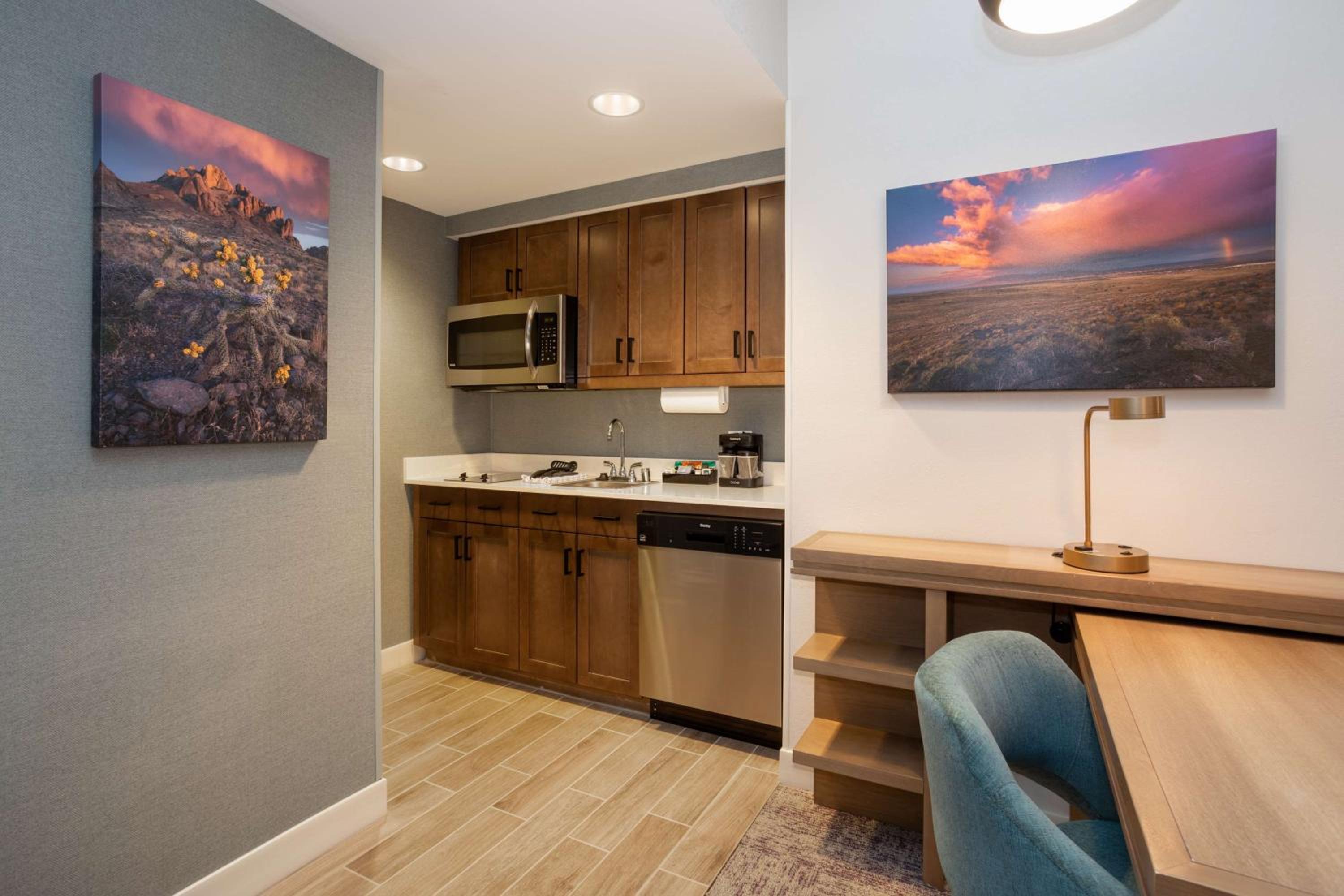 King Studio Suite - Photo 2