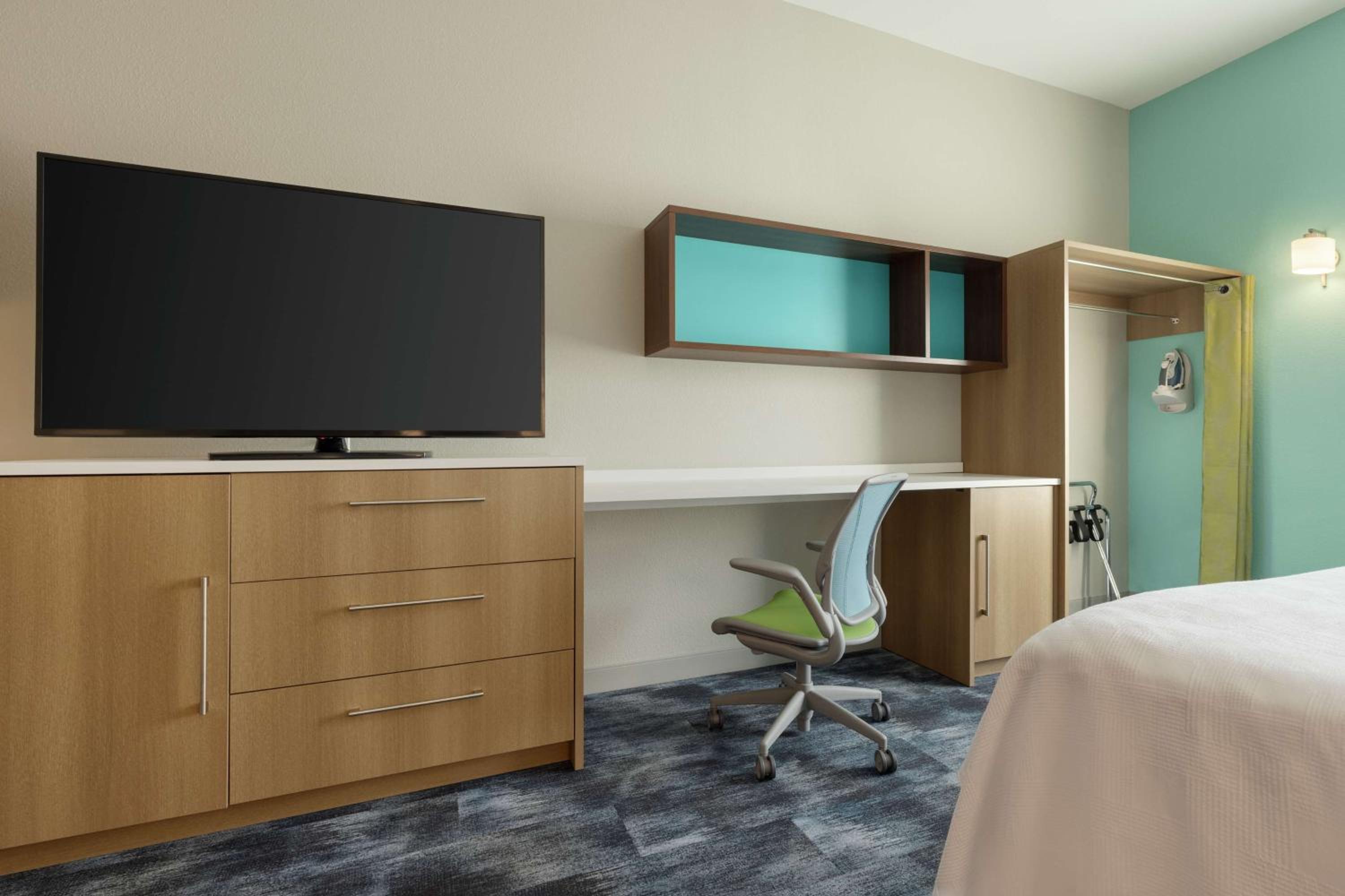 King Studio Suite - Non-Smoking - Photo 1